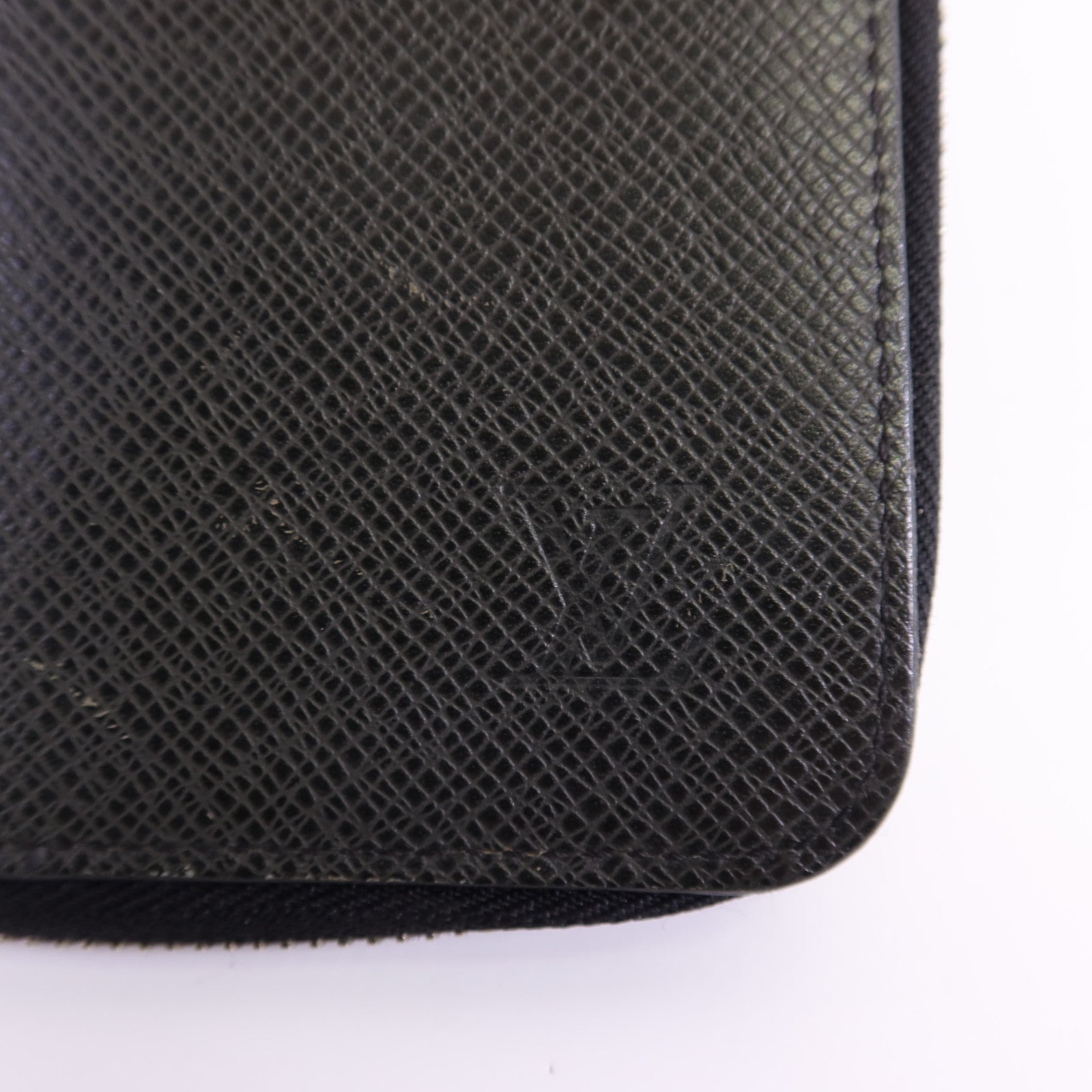 LOUIS VUITTON 【激減優惠】Taiga Zippy Wallet Vertical銀扣長錢包