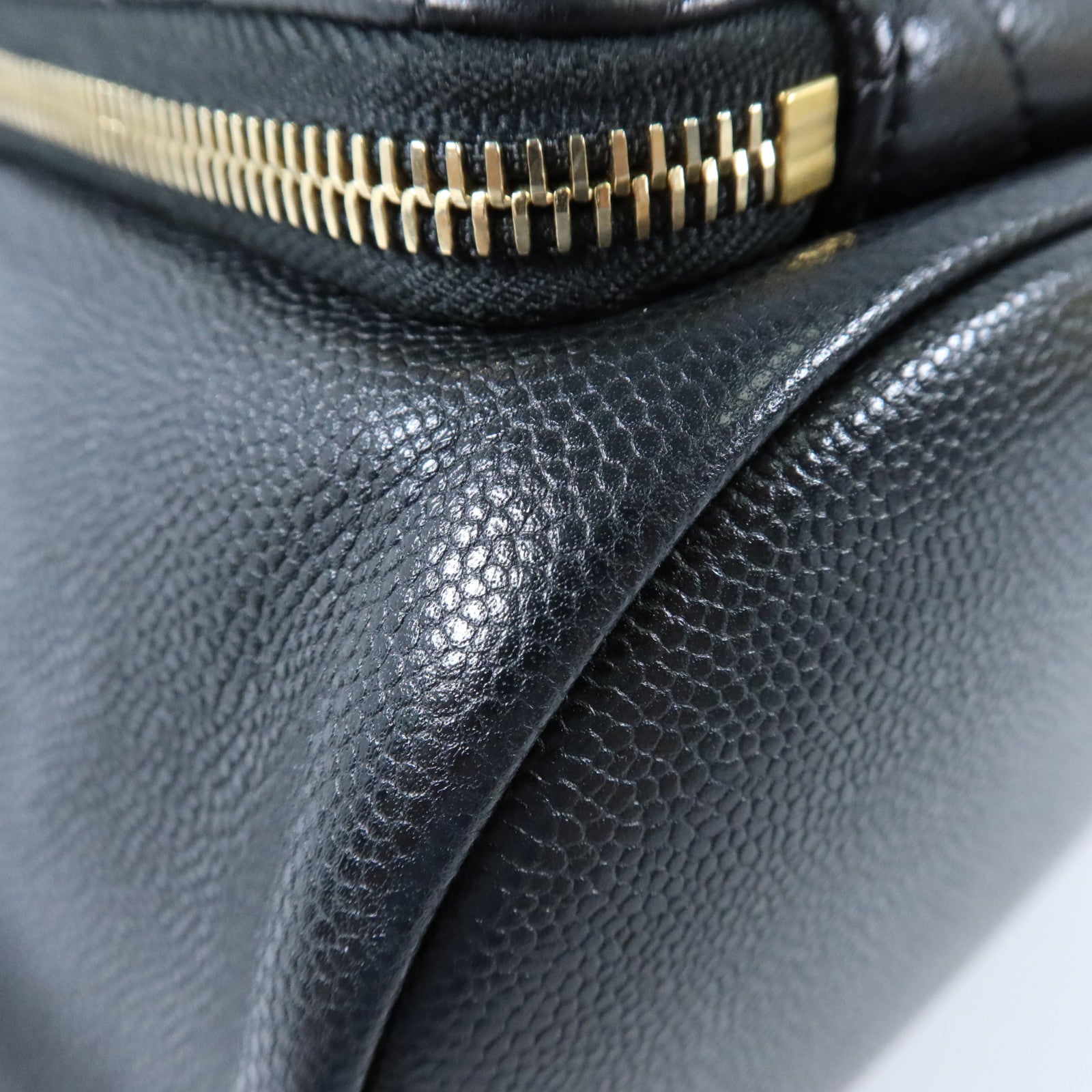 CHANEL 牛皮皮革Business Affnity金扣背包