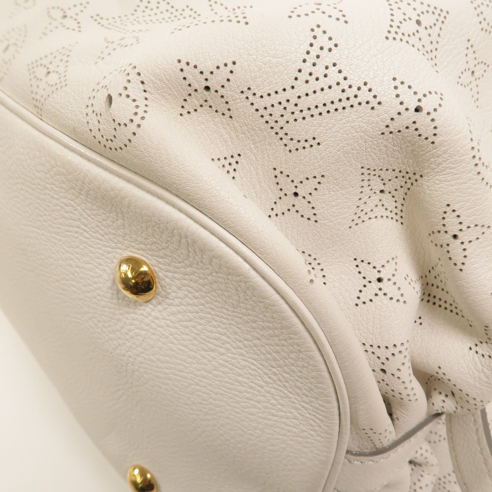 LOUIS VUITTON Monogram Mahina XL肩背袋
