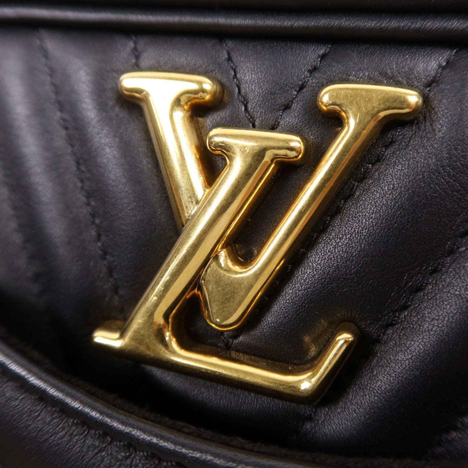 LOUIS VUITTON 牛皮皮革Camera Bag金扣鏈帶肩背袋