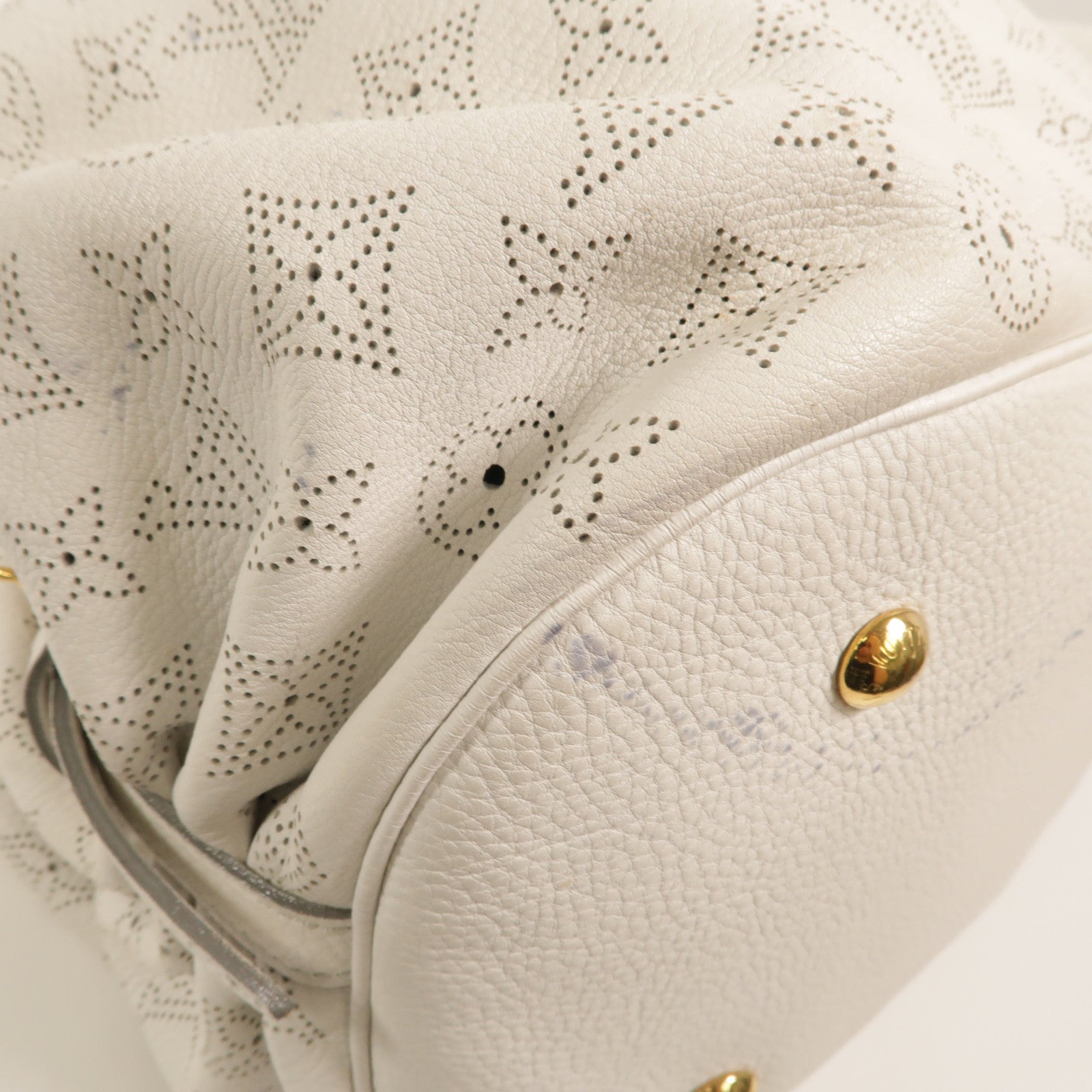 LOUIS VUITTON Monogram Mahina XL肩背袋