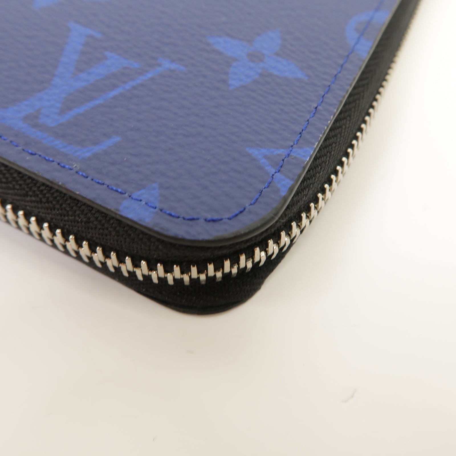 LOUIS VUITTON Taigarama Zippy Wallet Vertical銀扣長錢包藍色