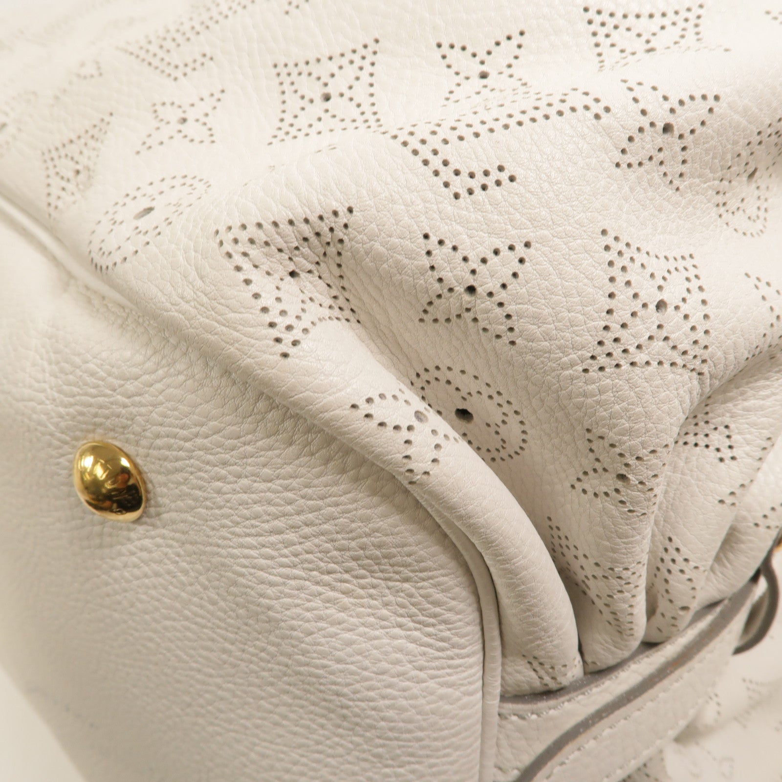 LOUIS VUITTON Monogram Mahina XL肩背袋