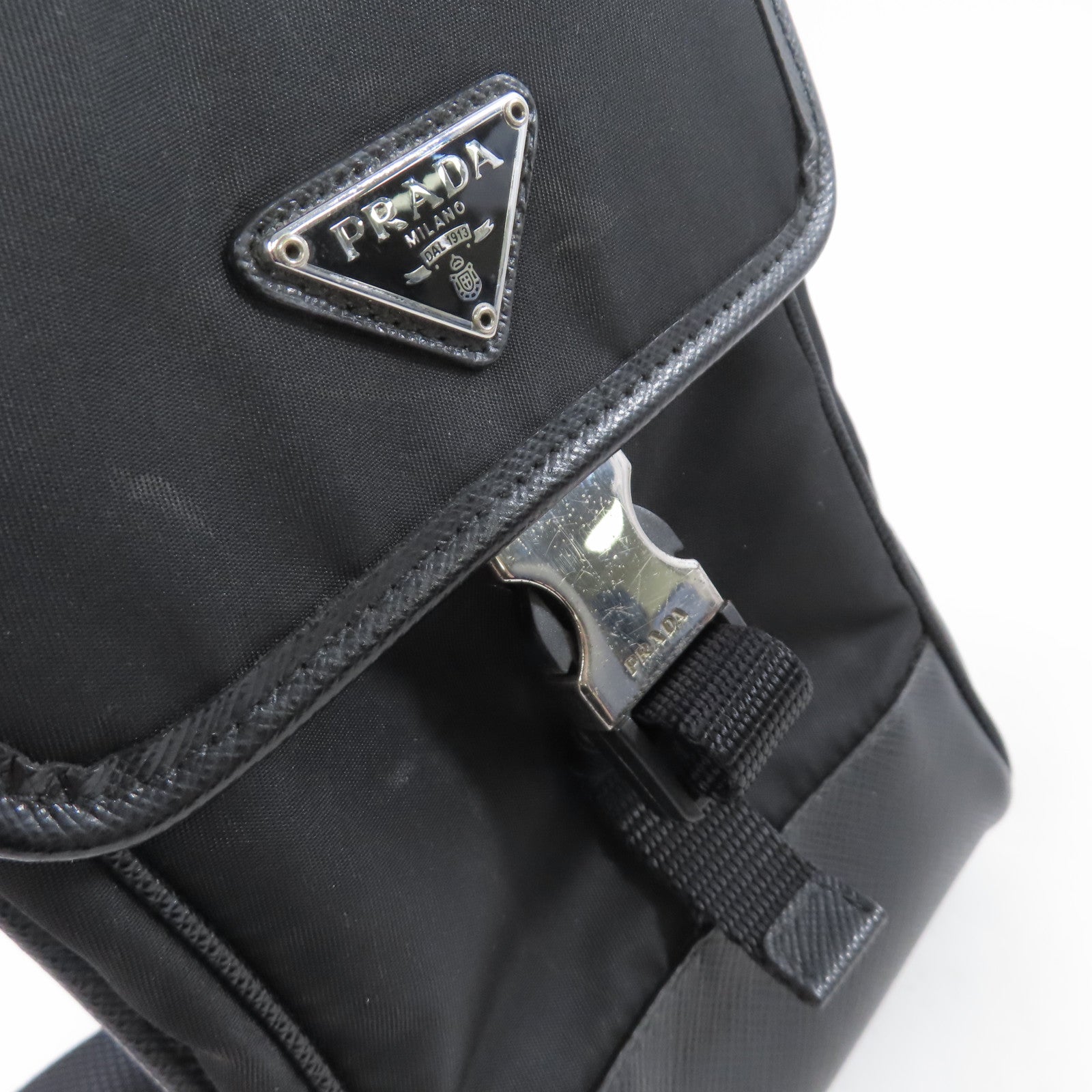 PRADA 尼龍/Saffiano皮革Smartphone Shoulder Case銀扣肩背袋黑色