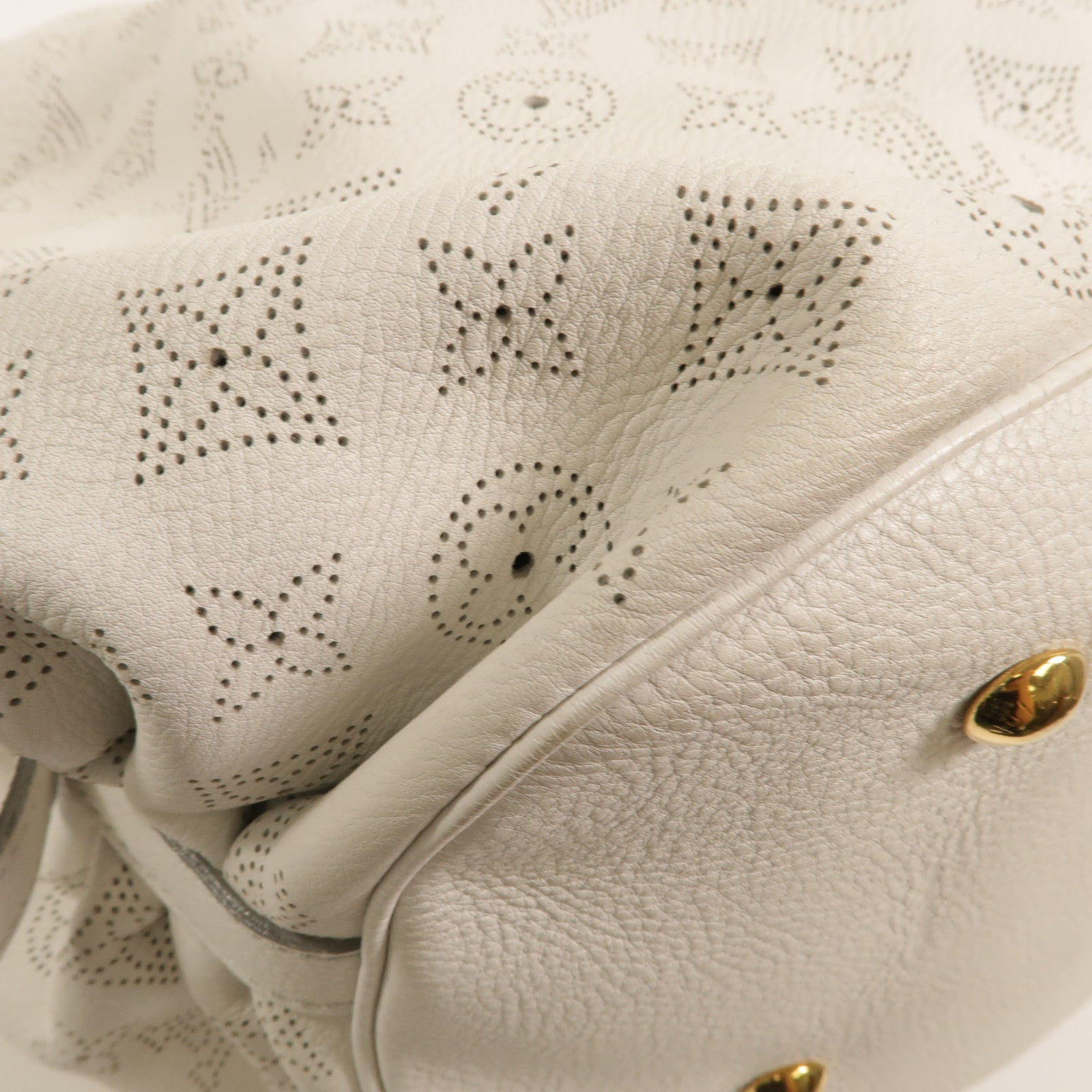 LOUIS VUITTON Monogram Mahina XL肩背袋