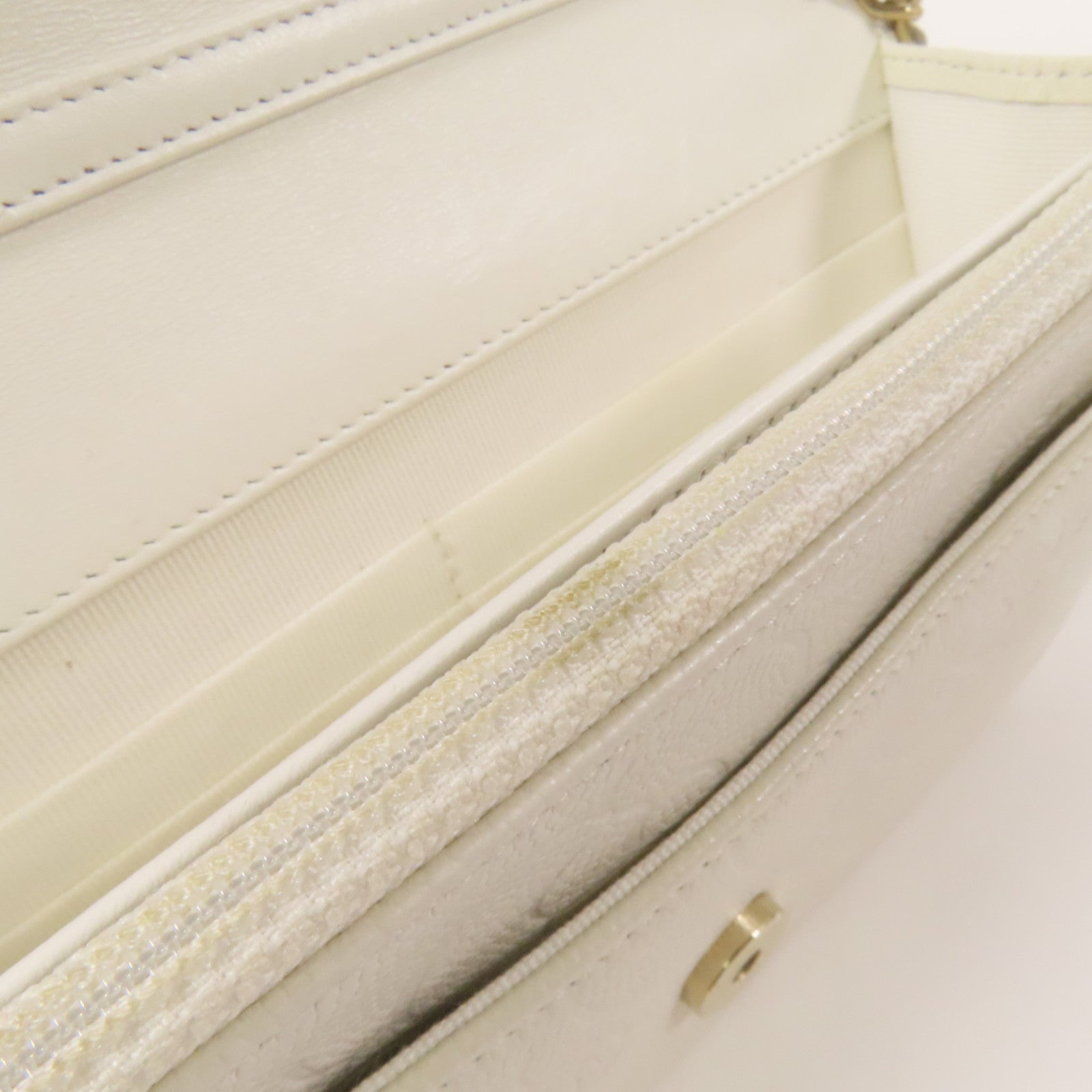 CHANEL 牛皮皮革WOC Wallet On Chain金扣鏈帶肩背袋