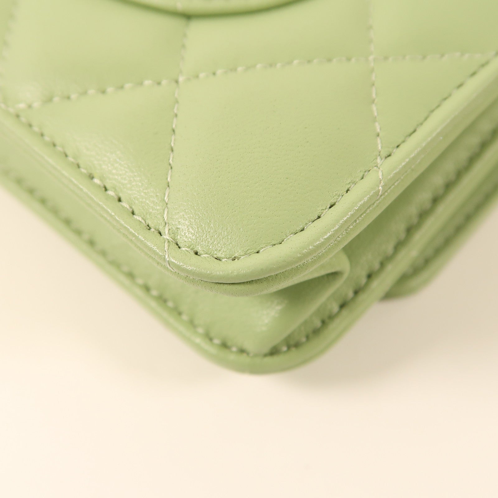 CHANEL 羊皮皮革WOC Wallet On Chain鏈帶肩背袋