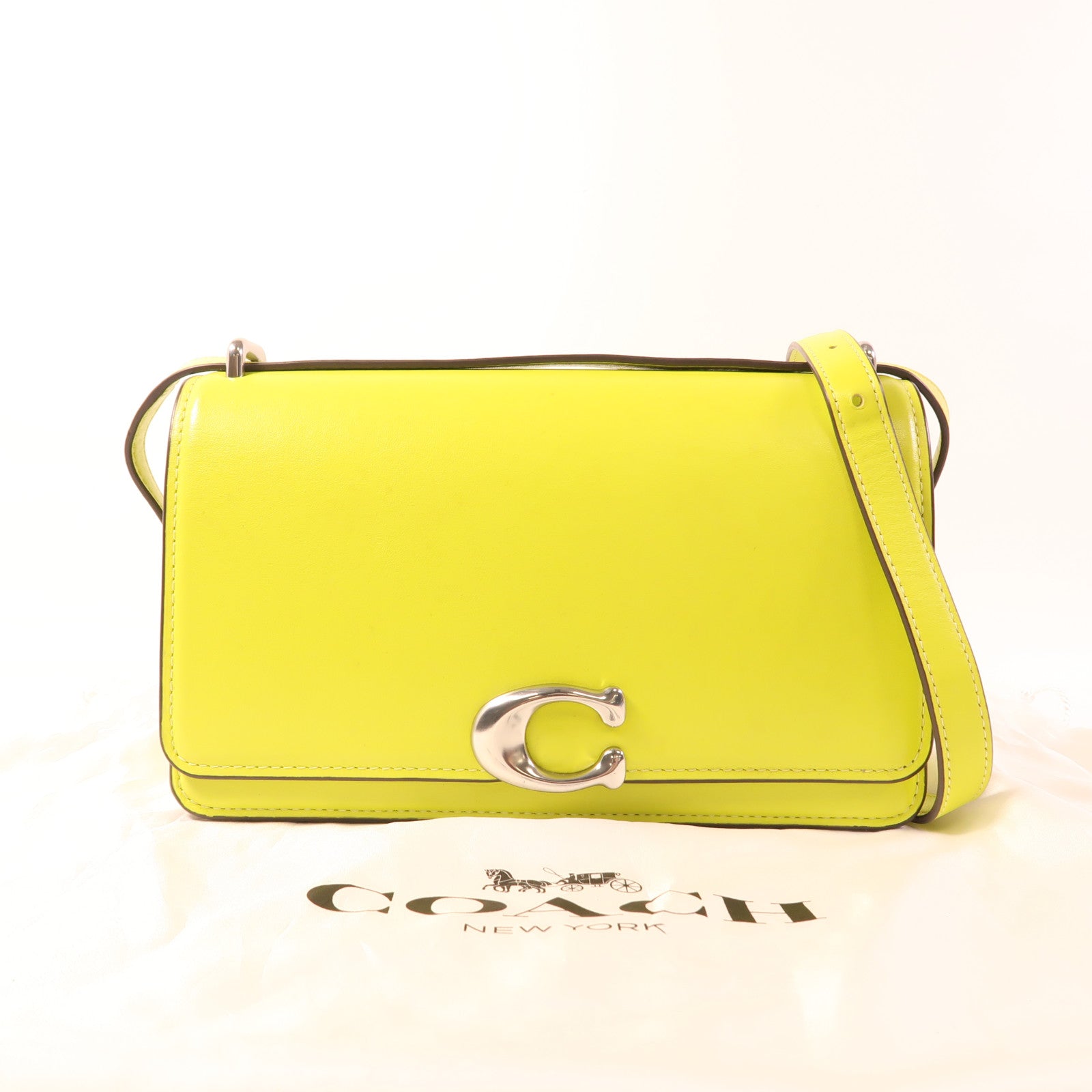 COACH 牛皮皮革Bandit Shoulder Bag銀扣肩背袋