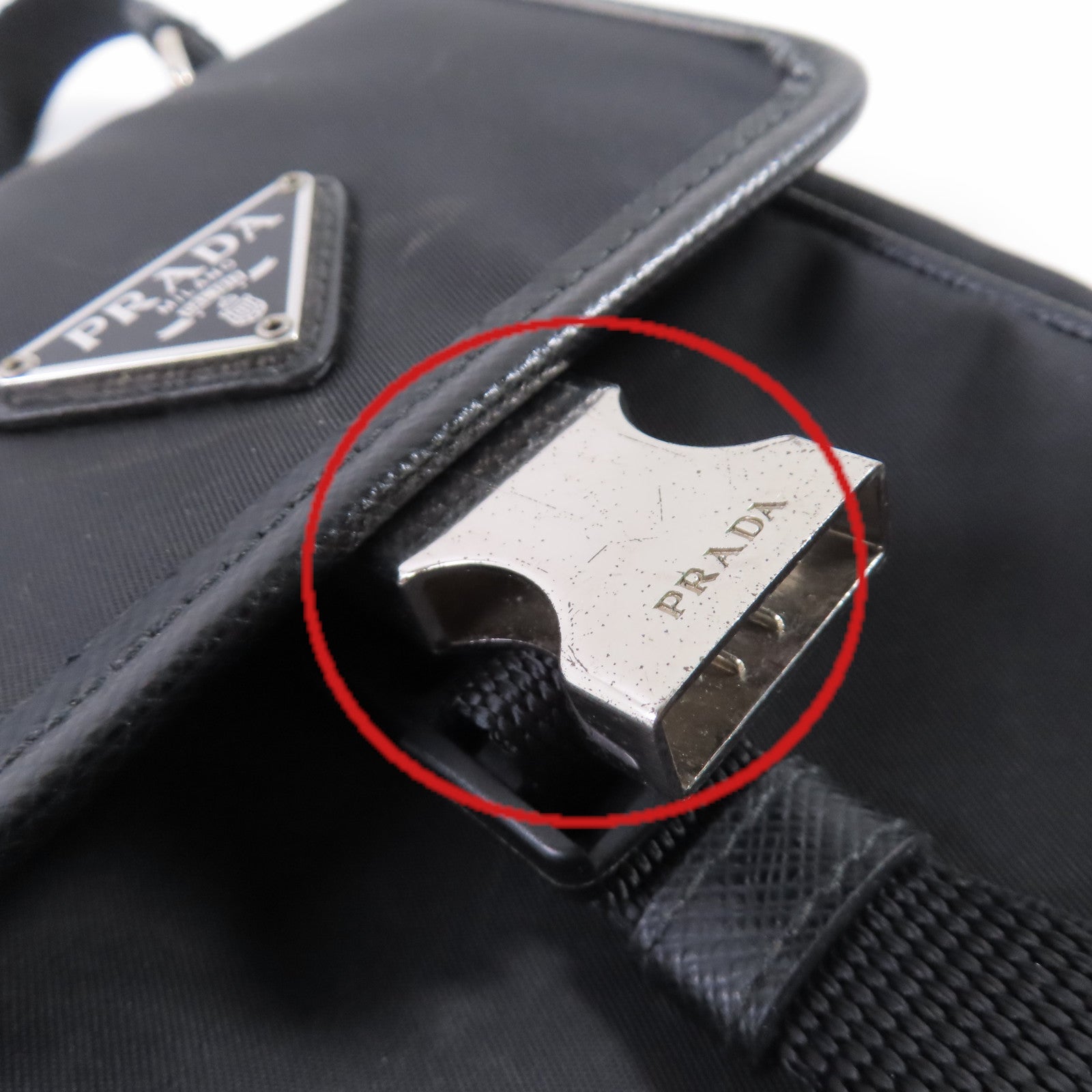 PRADA 尼龍/Saffiano皮革Smartphone Shoulder Case銀扣肩背袋黑色