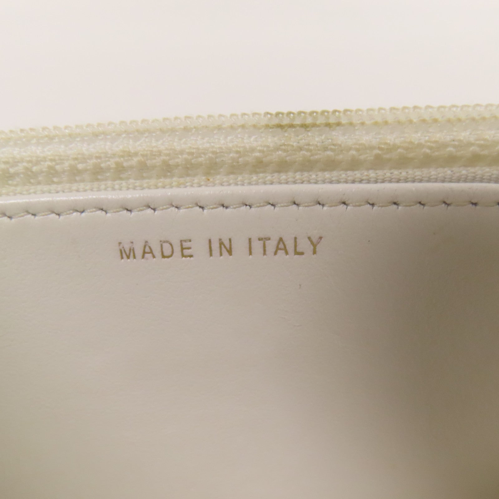 CHANEL 牛皮皮革WOC Wallet On Chain金扣鏈帶肩背袋