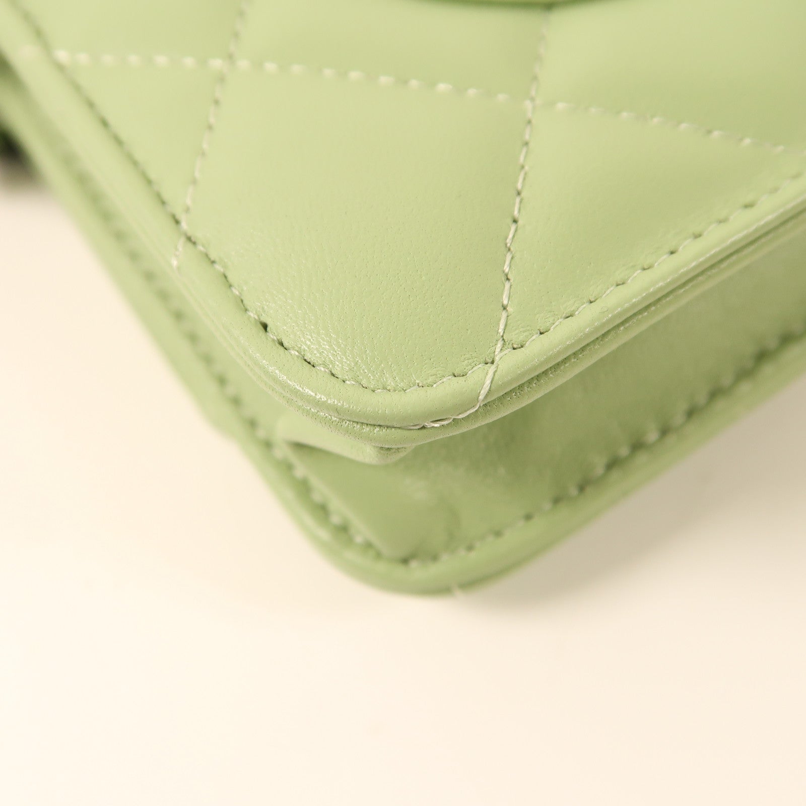 CHANEL 羊皮皮革WOC Wallet On Chain鏈帶肩背袋