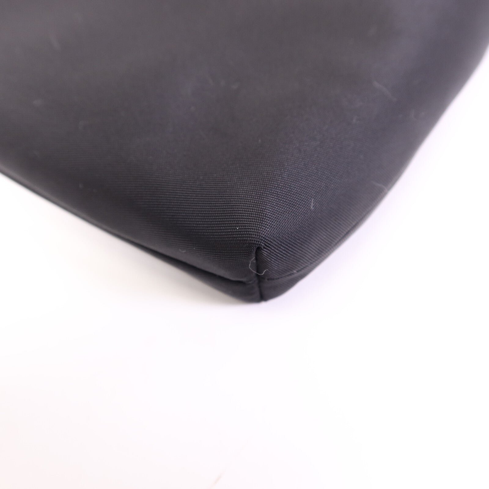BURBERRY 尼龍Shoulder Bag銀扣肩背袋