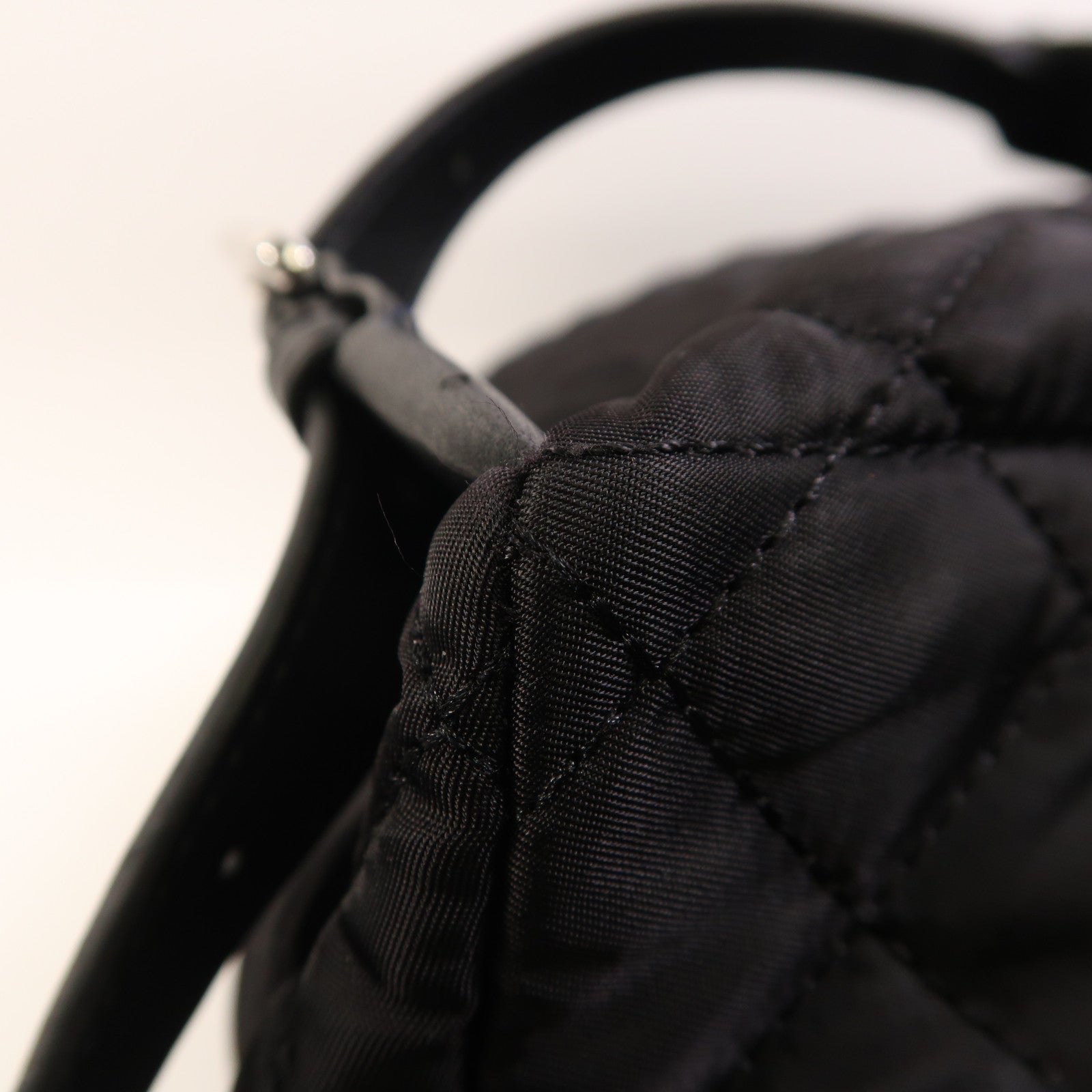 MOSCHINO 尼龍Backpack銀扣背包