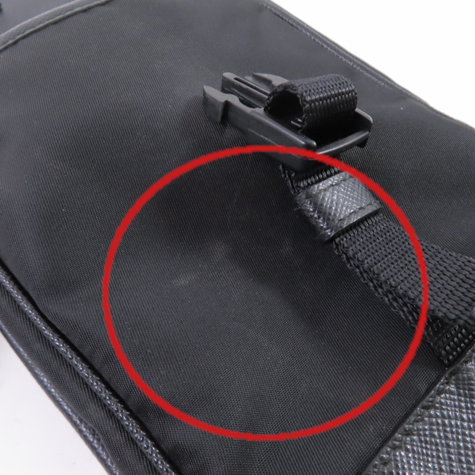 PRADA 尼龍/Saffiano皮革Smartphone Shoulder Case銀扣肩背袋黑色