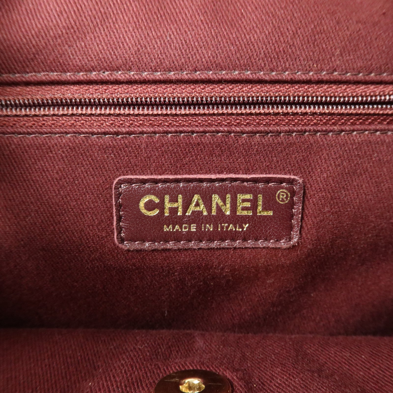 CHANEL 牛皮皮革Business Affnity金扣背包