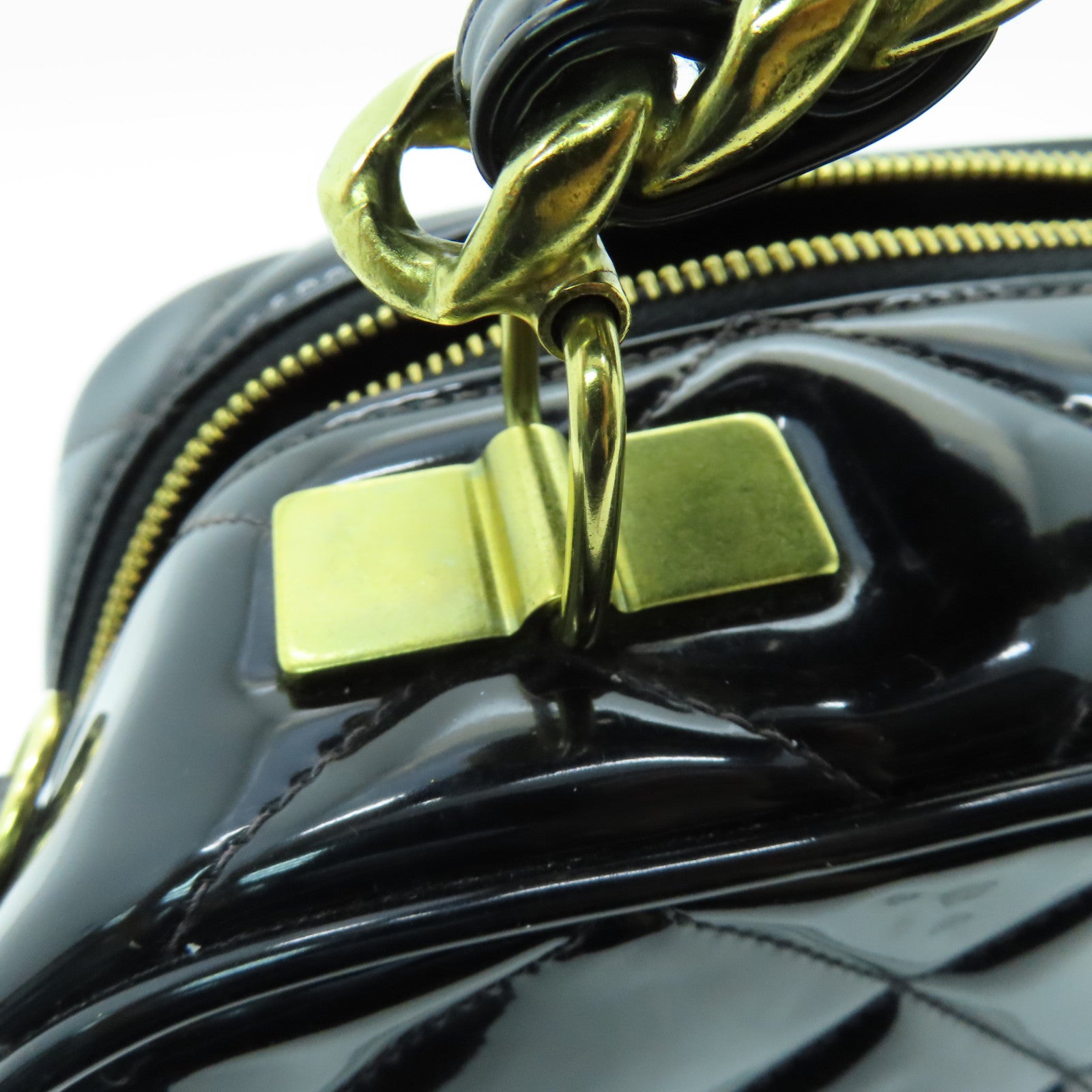 CHANEL 菱格漆皮皮革Chain Shoulder金扣链带肩背袋黑色