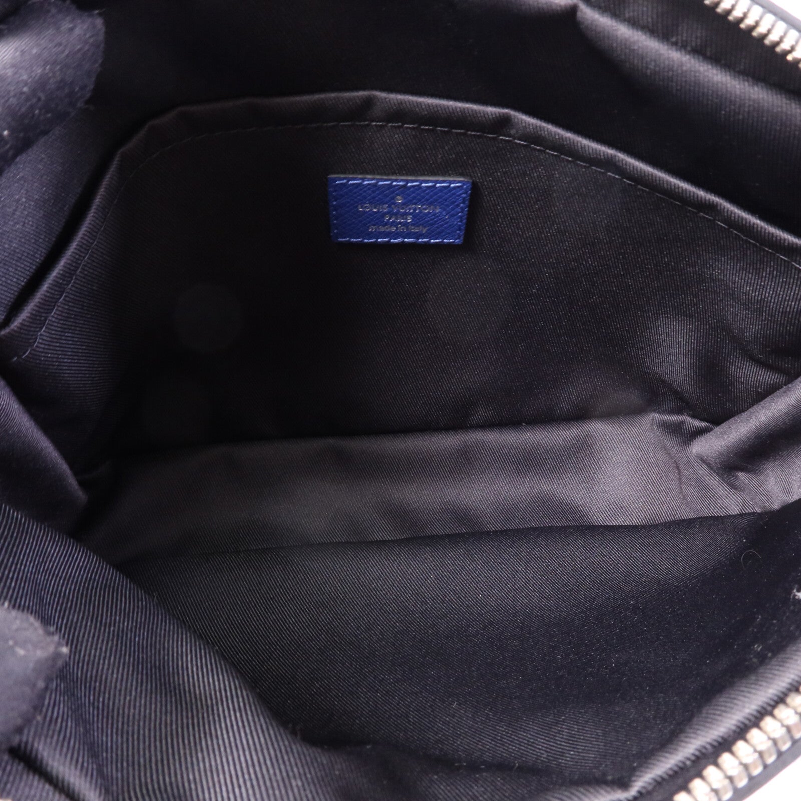 LOUIS VUITTON Taiga/Monogram Outdoor Messenger銀扣肩背袋