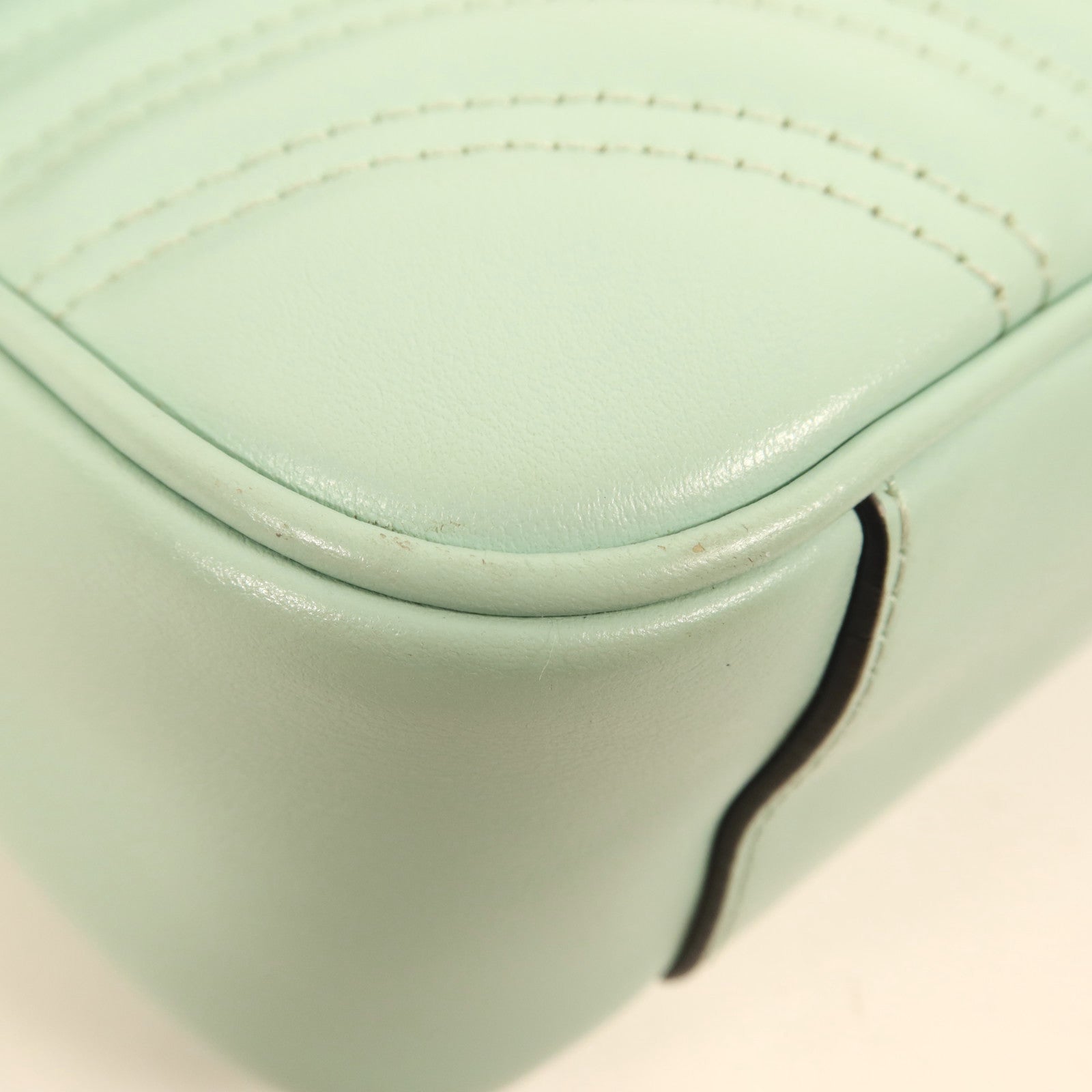 GUCCI 牛皮皮革GG Marmont銀扣肩背袋