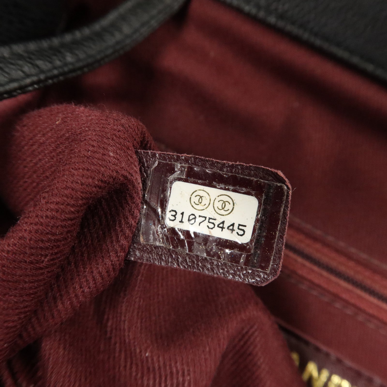 CHANEL 牛皮皮革Business Affnity金扣背包