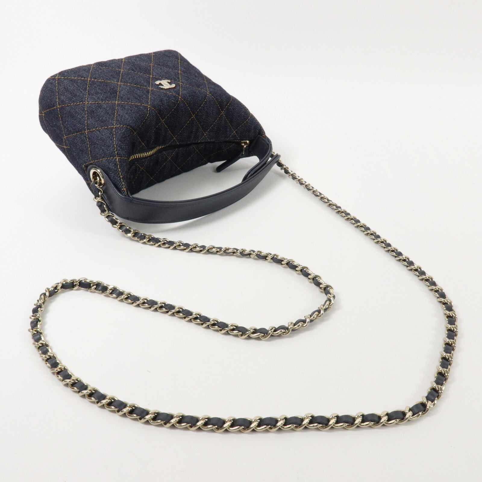 CHANEL 牛仔布Hobo Bag鏈帶手挽肩背兩用袋