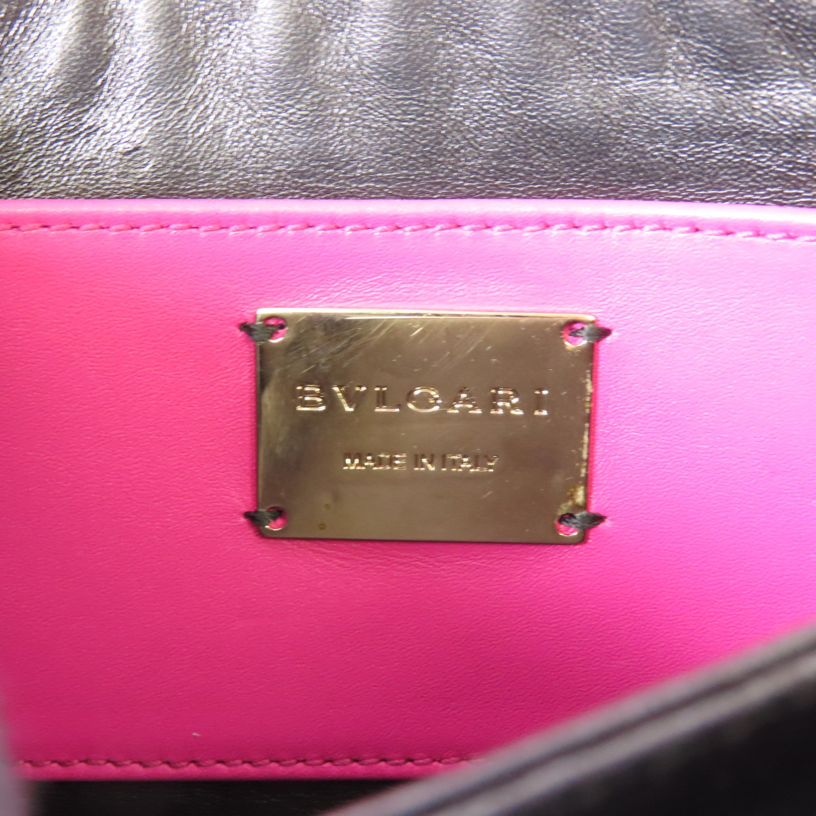BVLGARI 羊皮皮革Pouch金扣手拿包