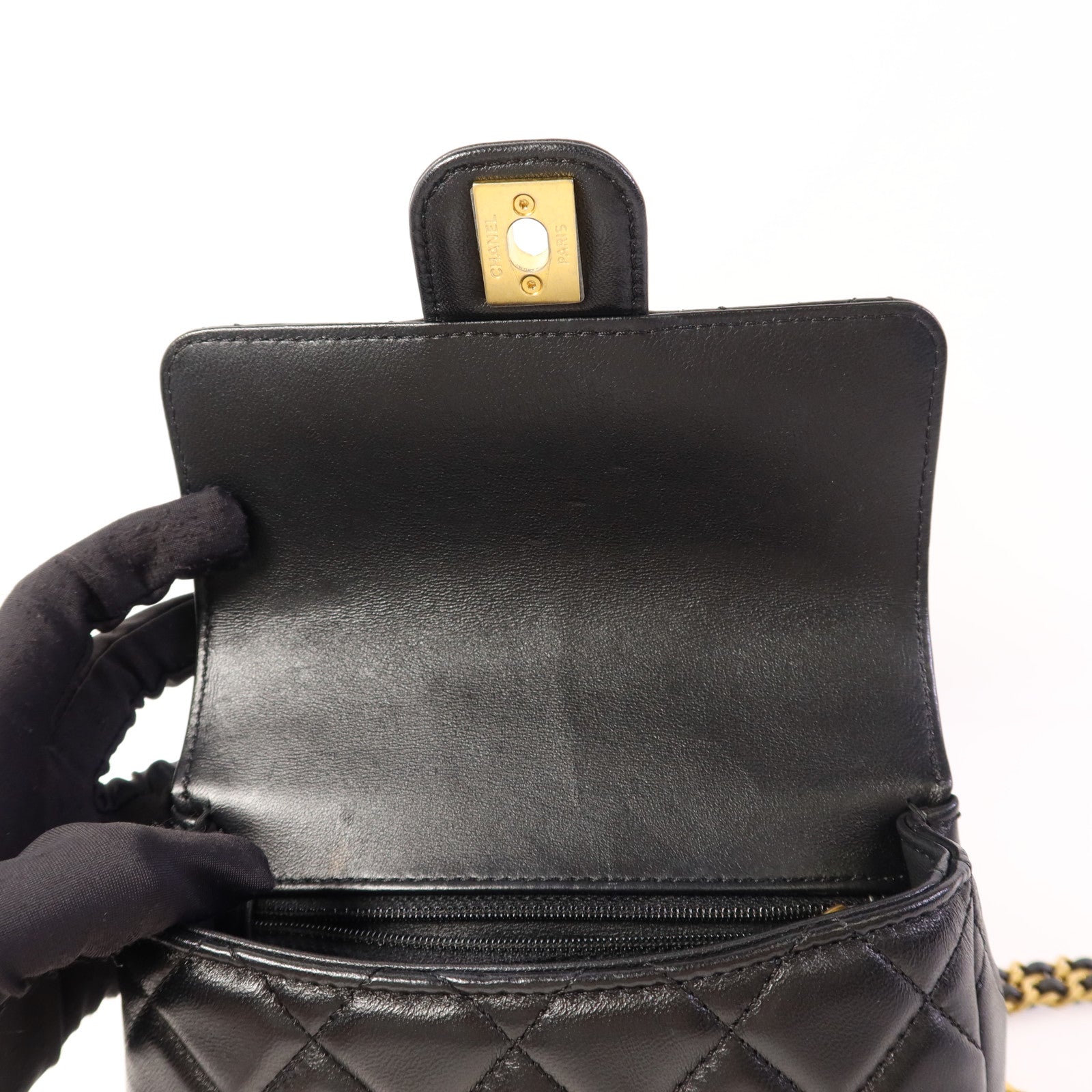 CHANEL 羊皮皮革Mini Flap Bag金扣鏈帶肩背袋