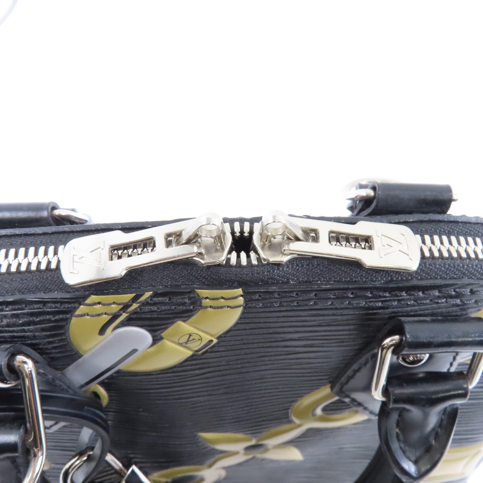 LOUIS VUITTON Epi Alma BB