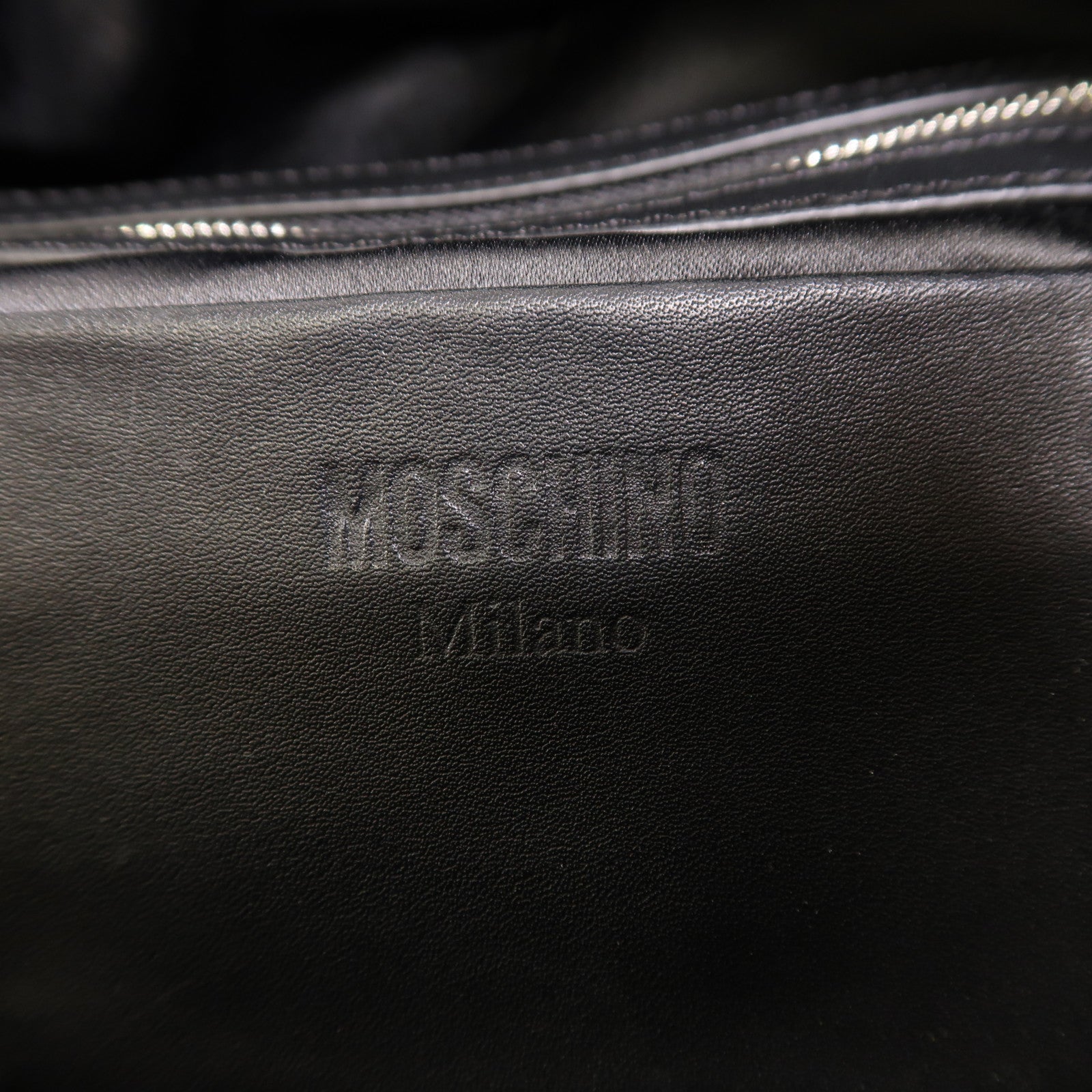 MOSCHINO 尼龍Backpack銀扣背包