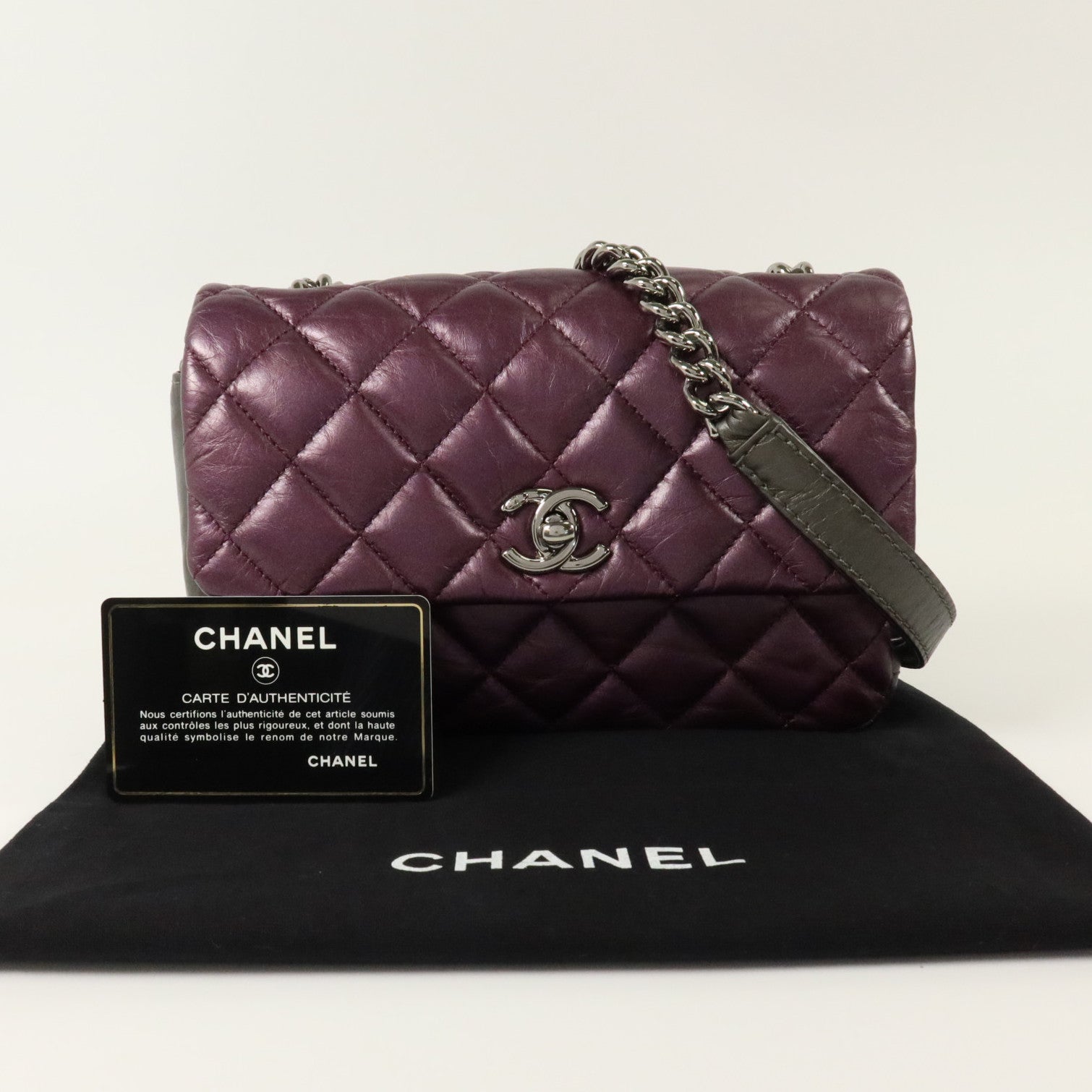 CHANEL 羊皮皮革Chain Shoulder銀扣鏈帶肩背袋