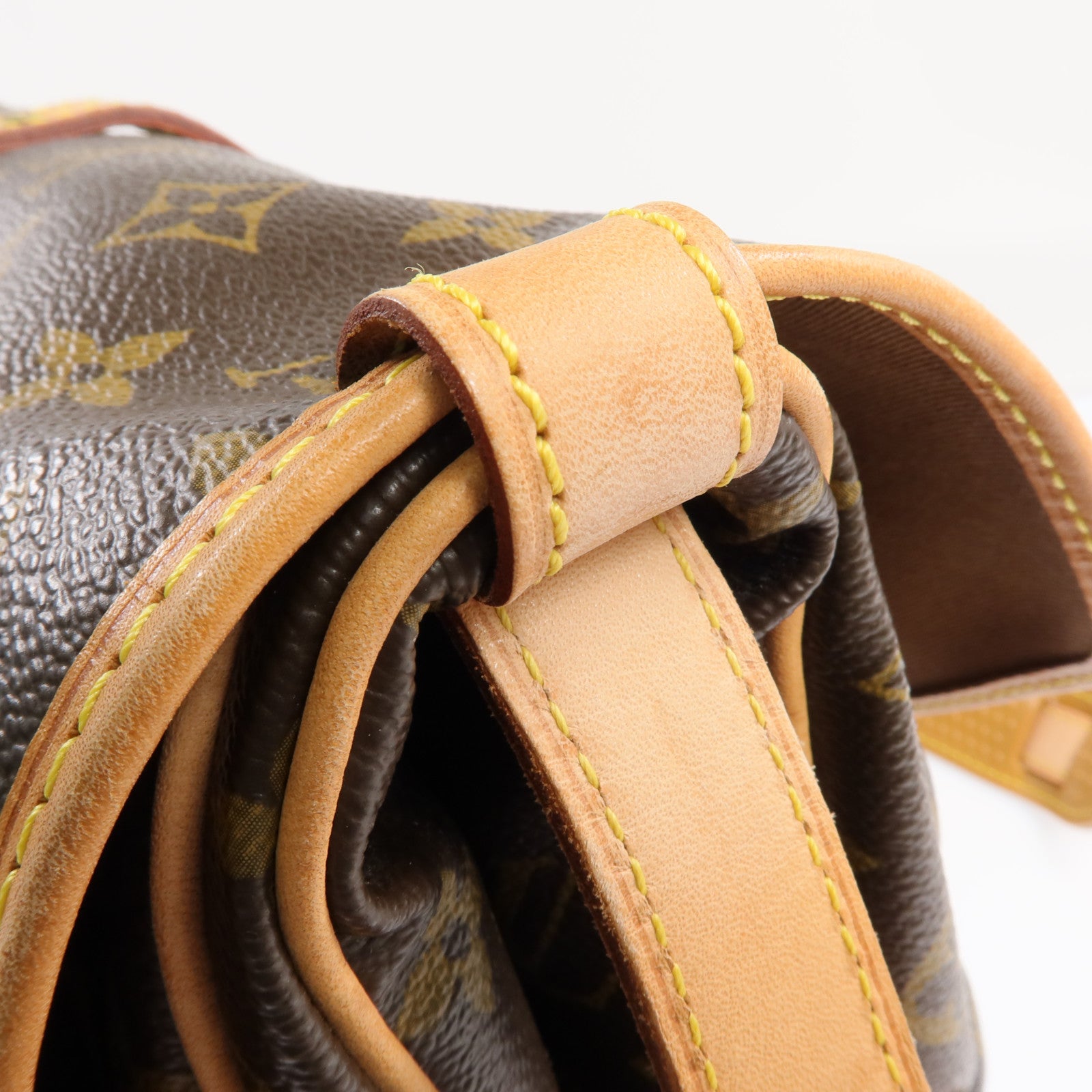 LOUIS VUITTON Monogram Saumur 30金扣肩背袋
