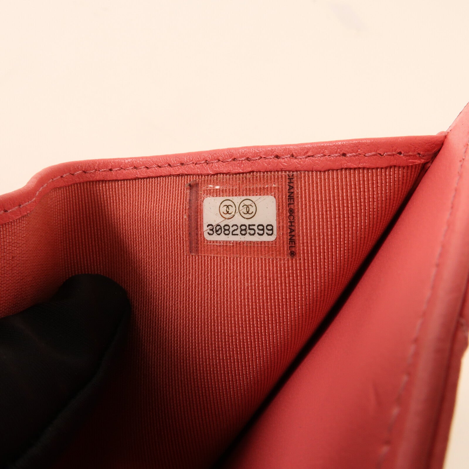 CHANEL 牛皮皮革Wallet金扣錢包