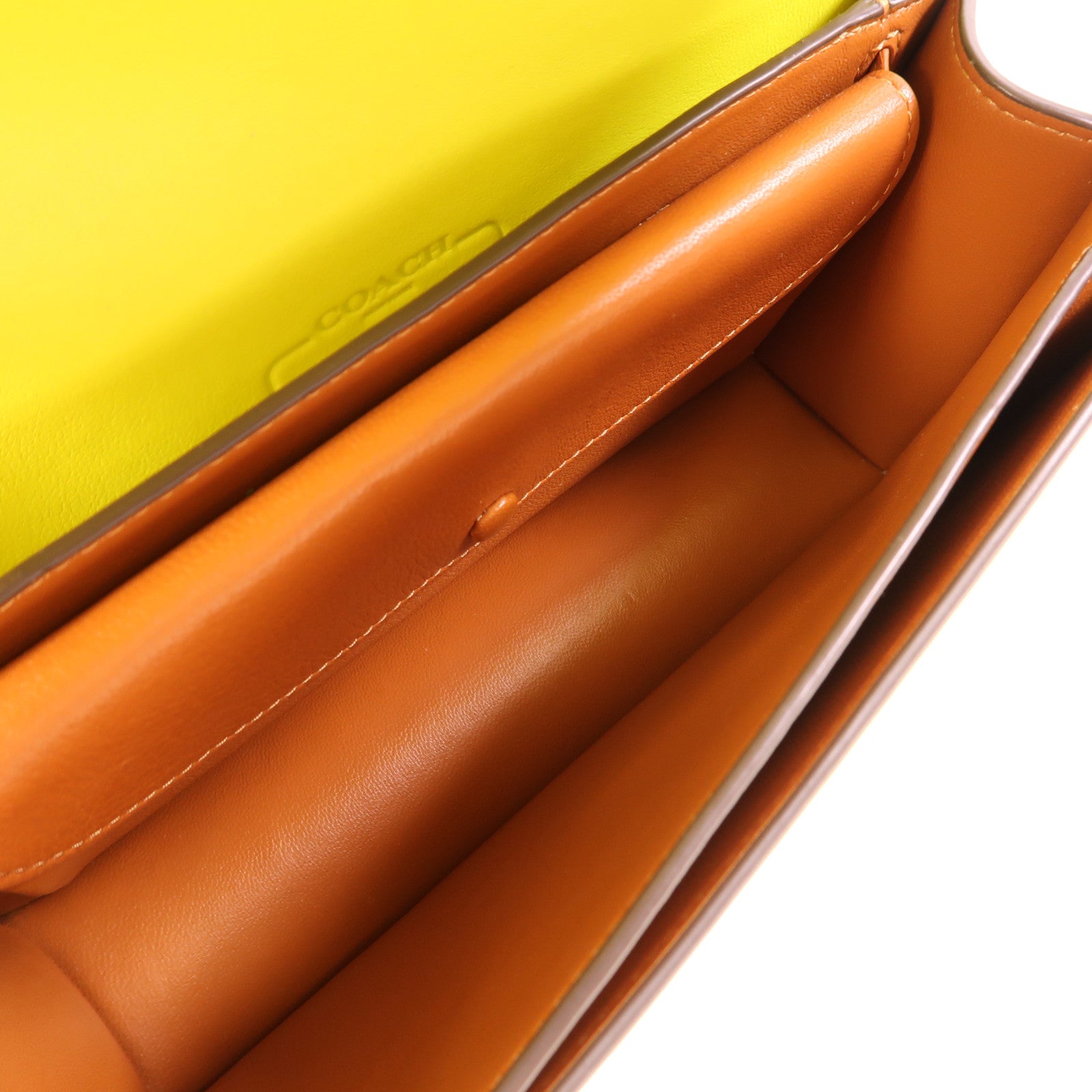 COACH 牛皮皮革Bandit Shoulder Bag銀扣肩背袋