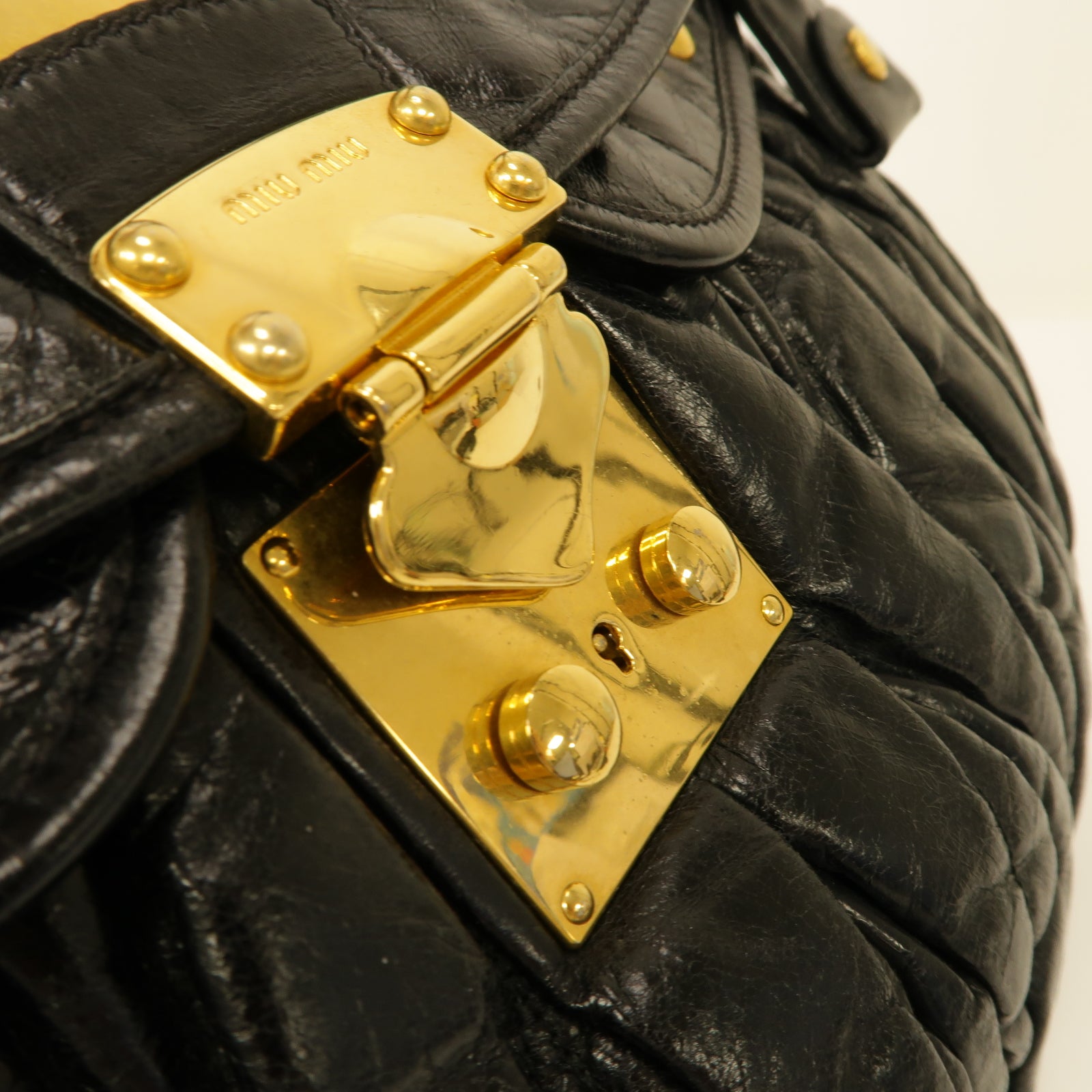 Miu Miu 【激減優惠】牛皮皮革Shoulder Bag金扣肩背袋黒色