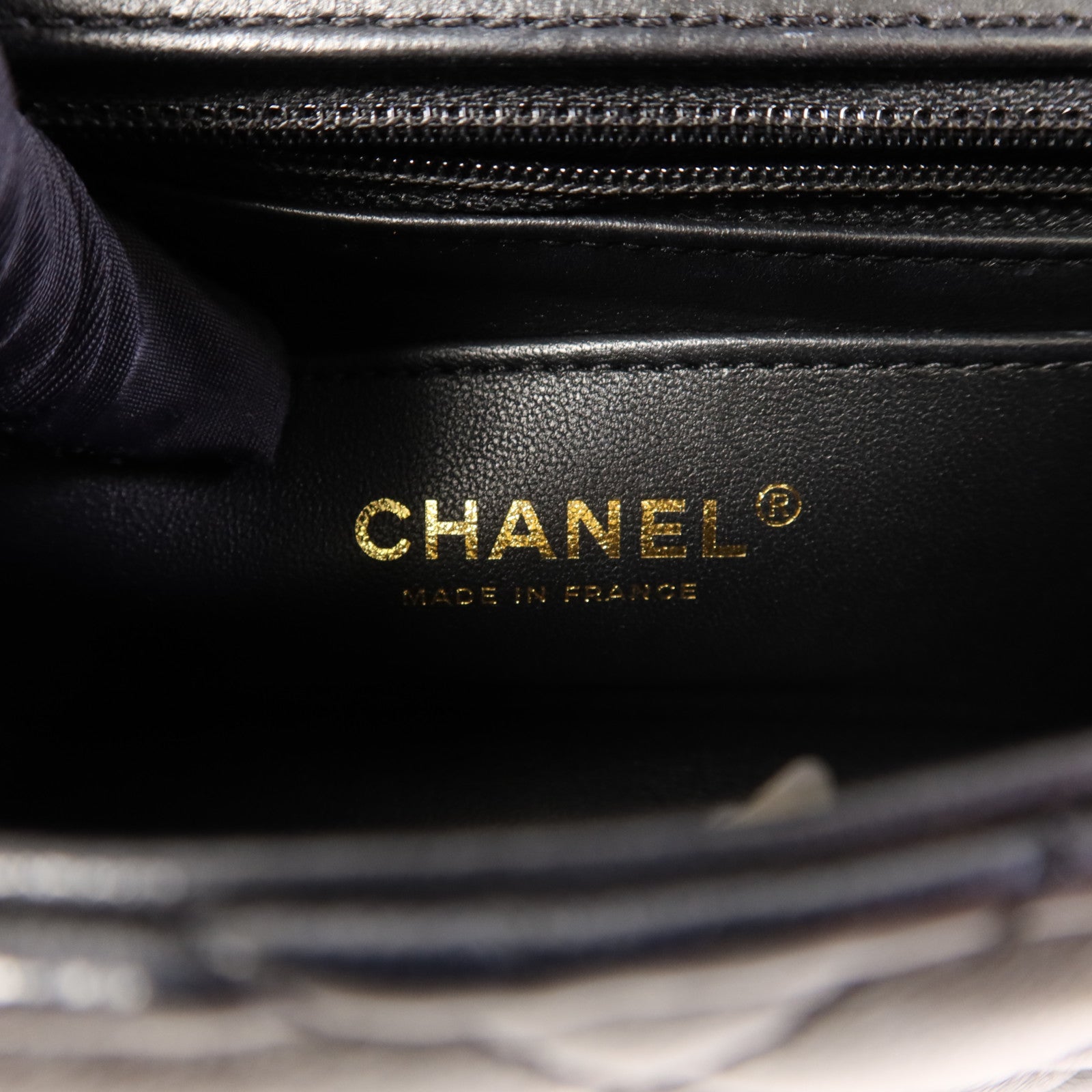 CHANEL 羊皮皮革Mini Flap Bag金扣鏈帶肩背袋
