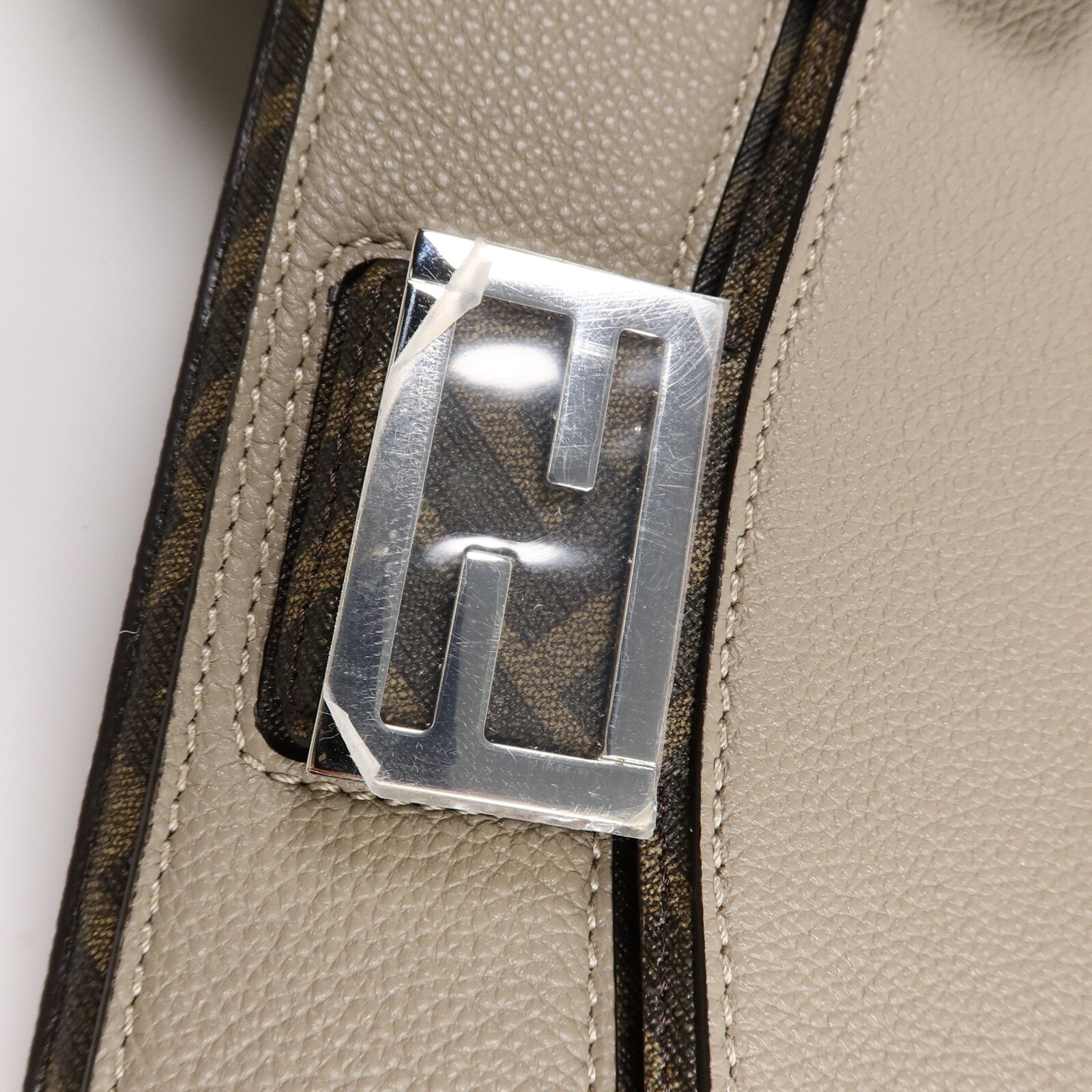 FENDI 牛皮皮革Baguette Soft Trunk手挽肩背兩用袋