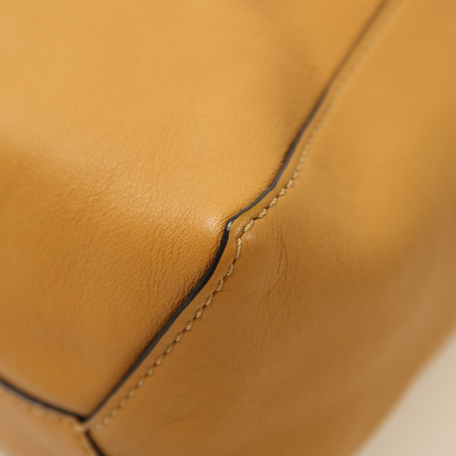 LOEWE 牛皮皮革Puzzle Hobo肩背袋