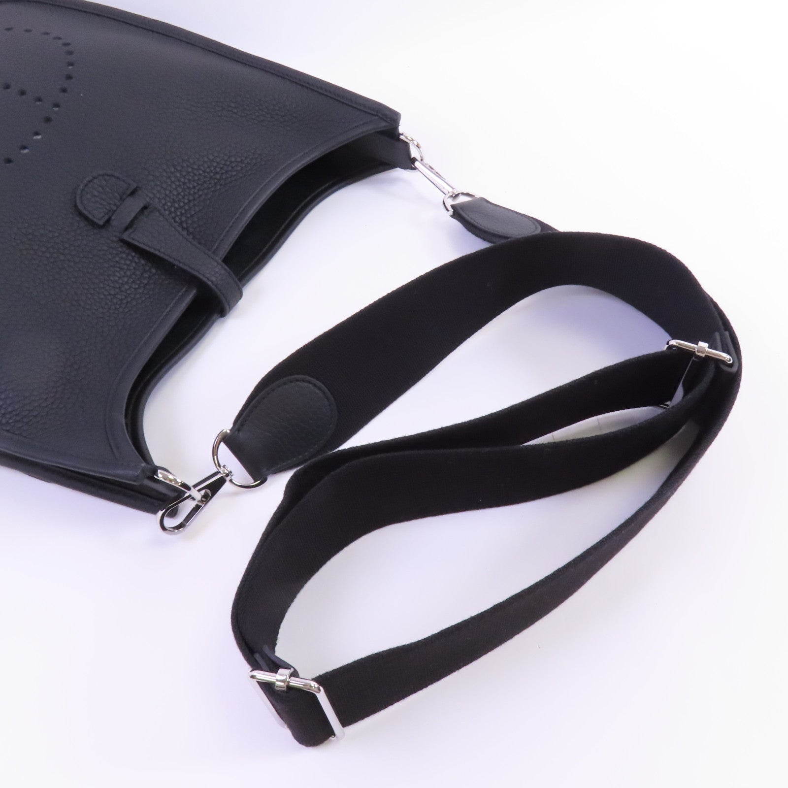 HERMES Clemence皮革Evelyne PM銀扣肩背袋