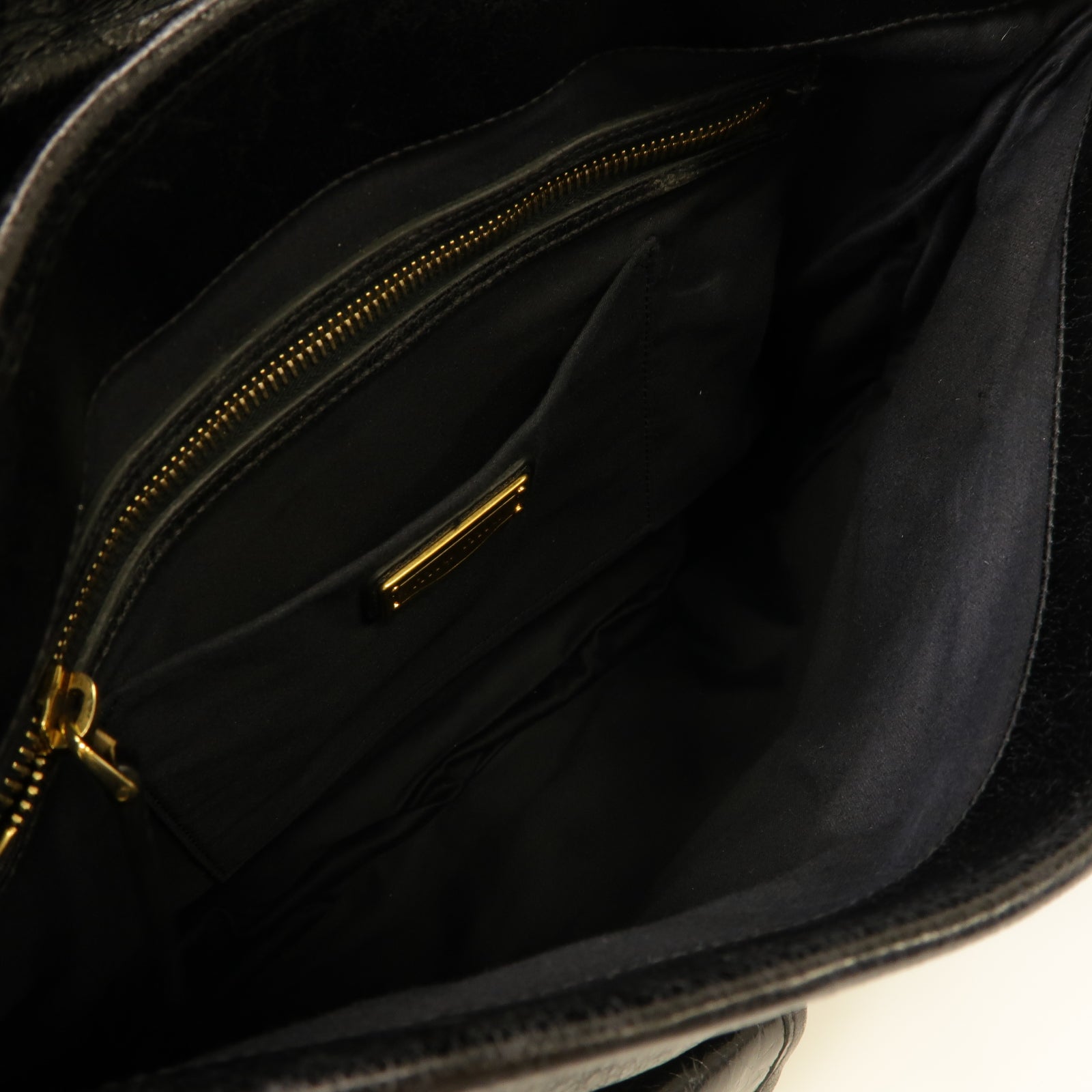 Miu Miu 【激減優惠】牛皮皮革Shoulder Bag金扣肩背袋黒色