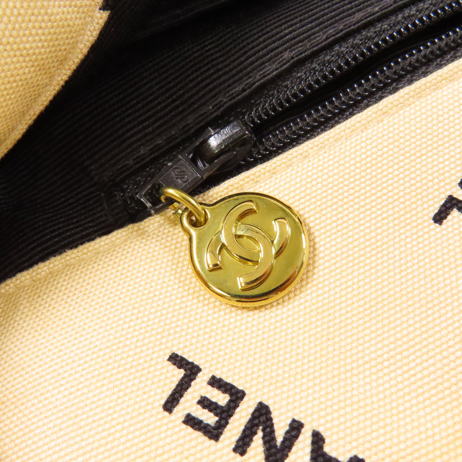 CHANEL 【激減優惠】帆布Vintage Tote Bag金扣鏈帶手挽袋