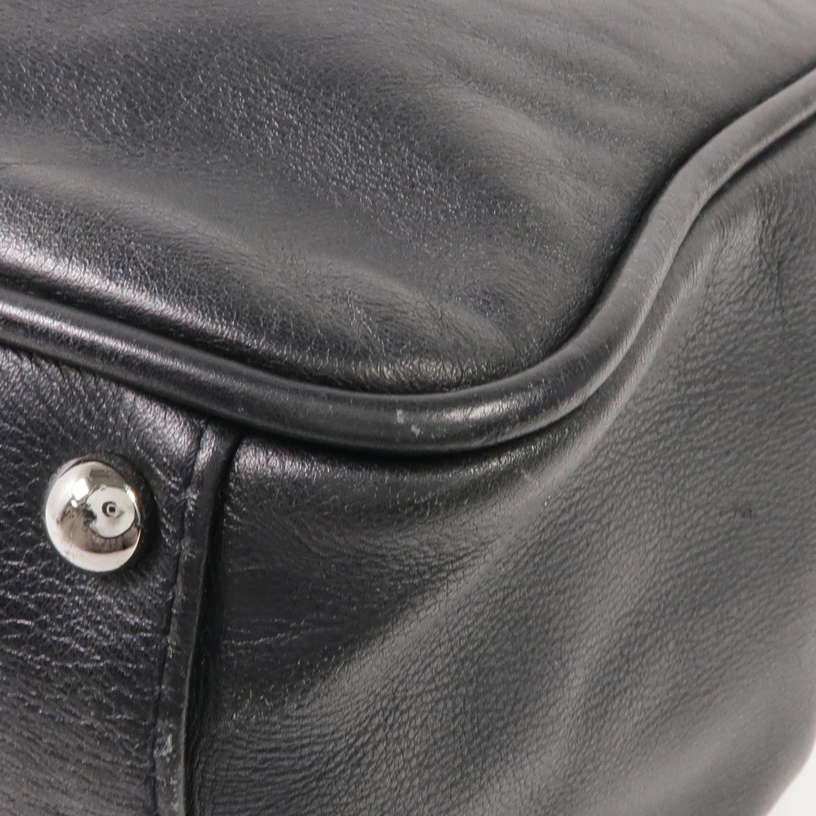 CHANEL 牛皮皮革Shoulder Bag銀扣肩背袋