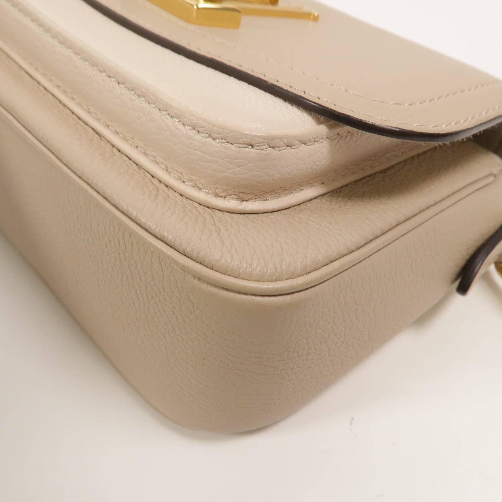 LOUIS VUITTON 牛皮皮革Lockme Tender肩背袋
