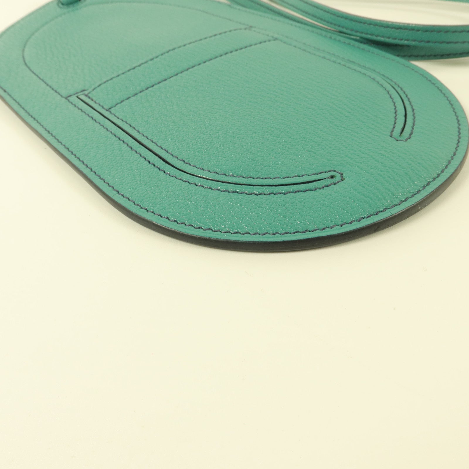 HERMES Chevre皮革In The Loop To Go GM電話肩背袋Vert Verone