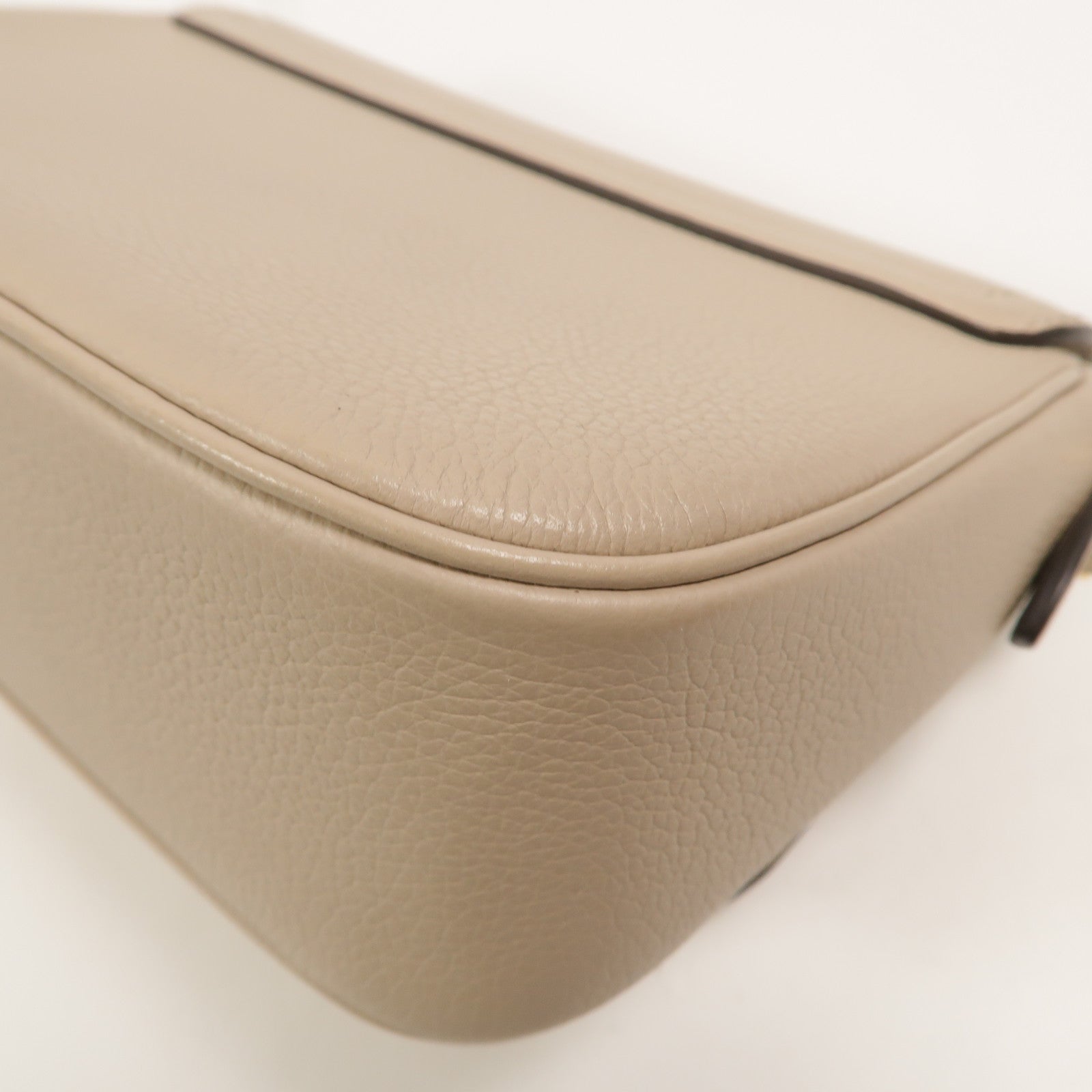 LOUIS VUITTON 牛皮皮革Lockme Tender肩背袋