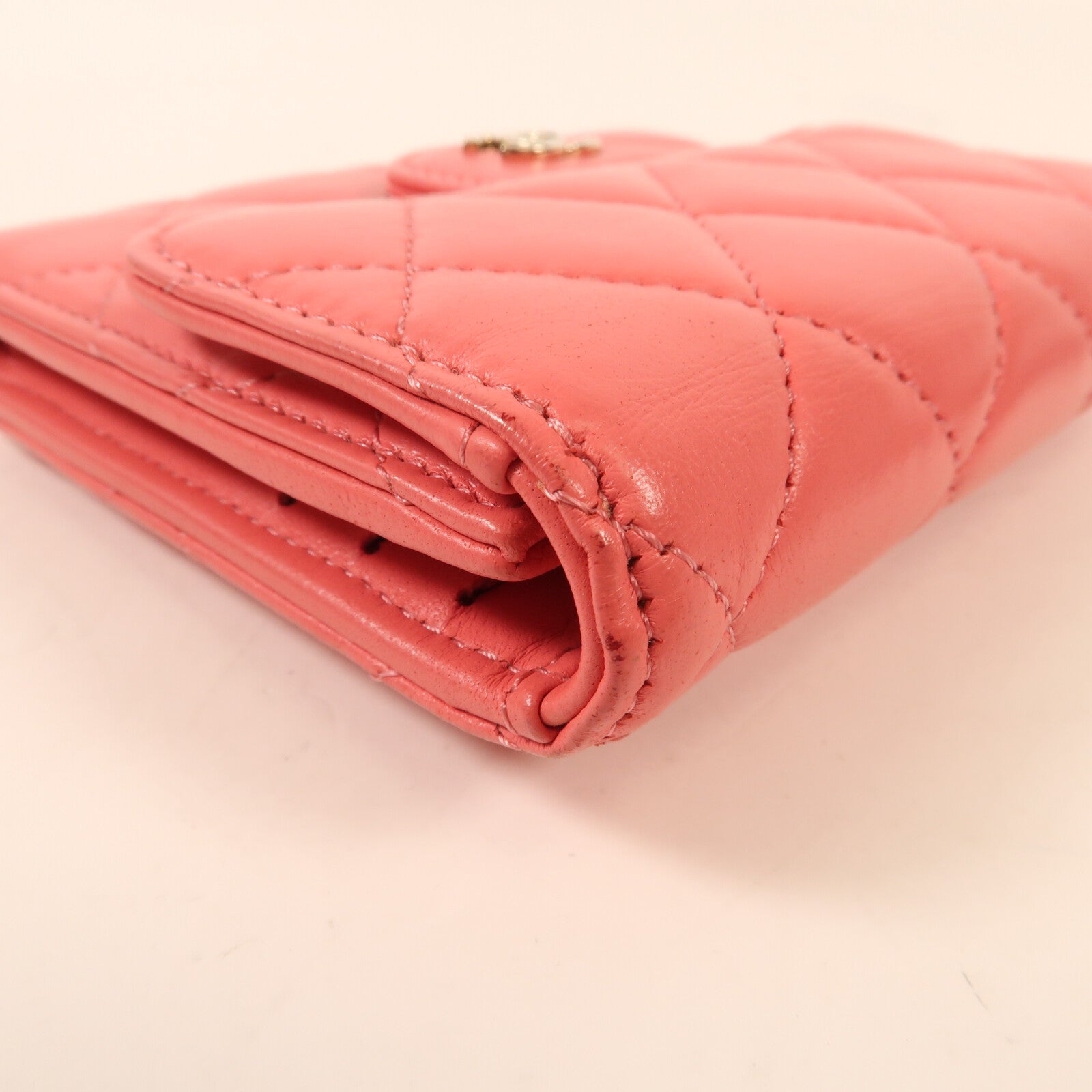 CHANEL 牛皮皮革Wallet金扣錢包