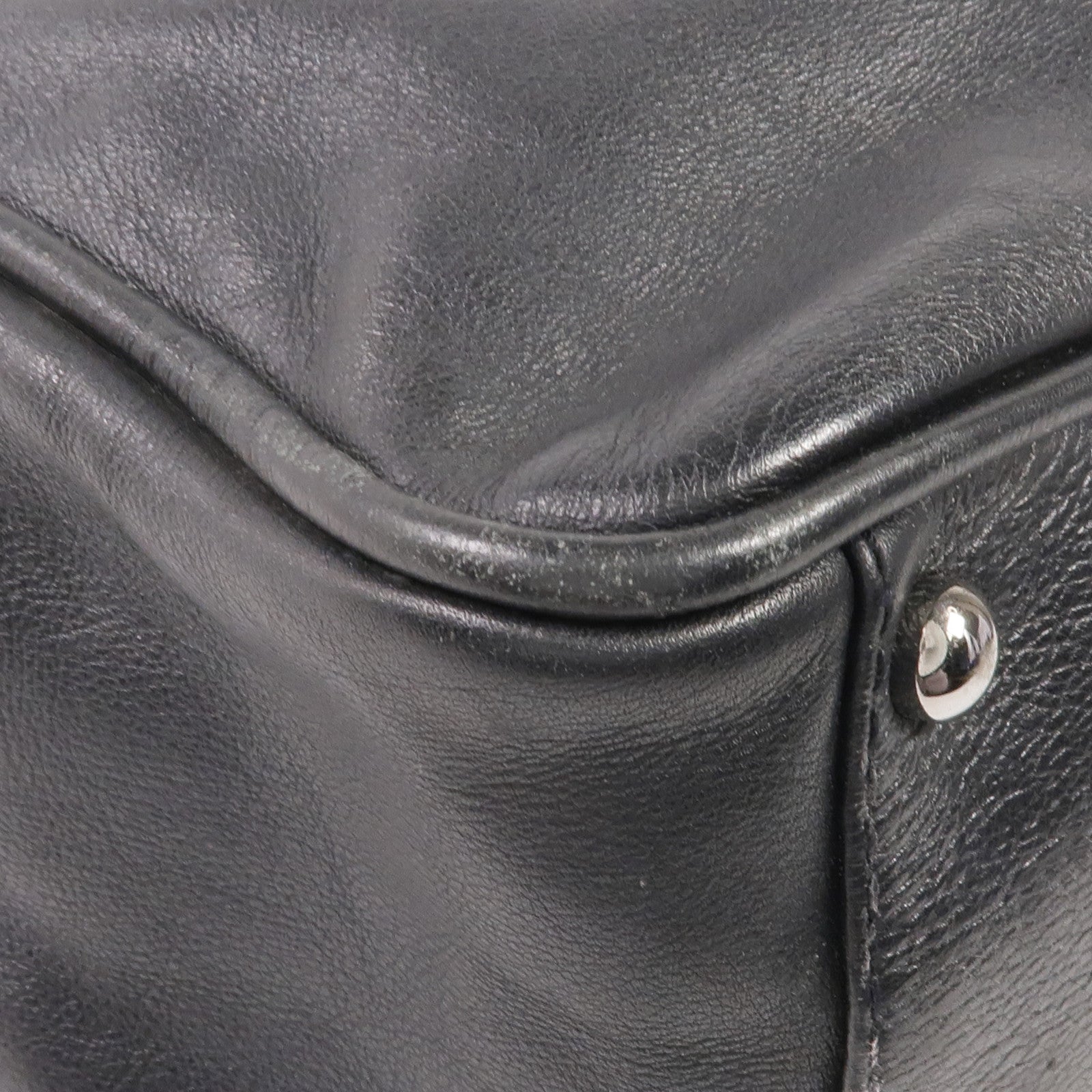 CHANEL 牛皮皮革Shoulder Bag銀扣肩背袋