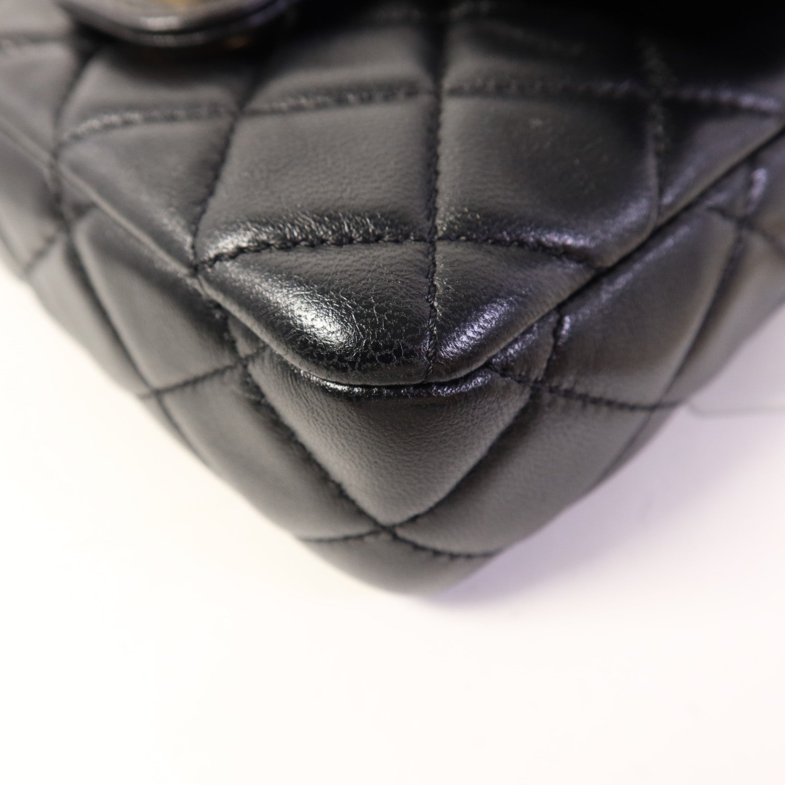 CHANEL 羊皮皮革Mini Flap Bag金扣鏈帶肩背袋