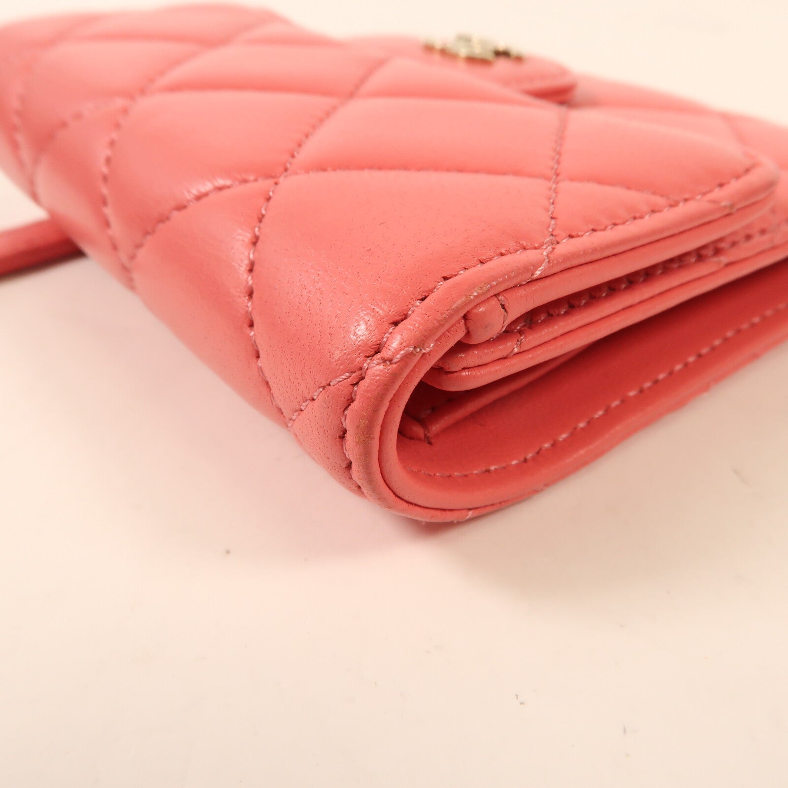 CHANEL 牛皮皮革Wallet金扣錢包