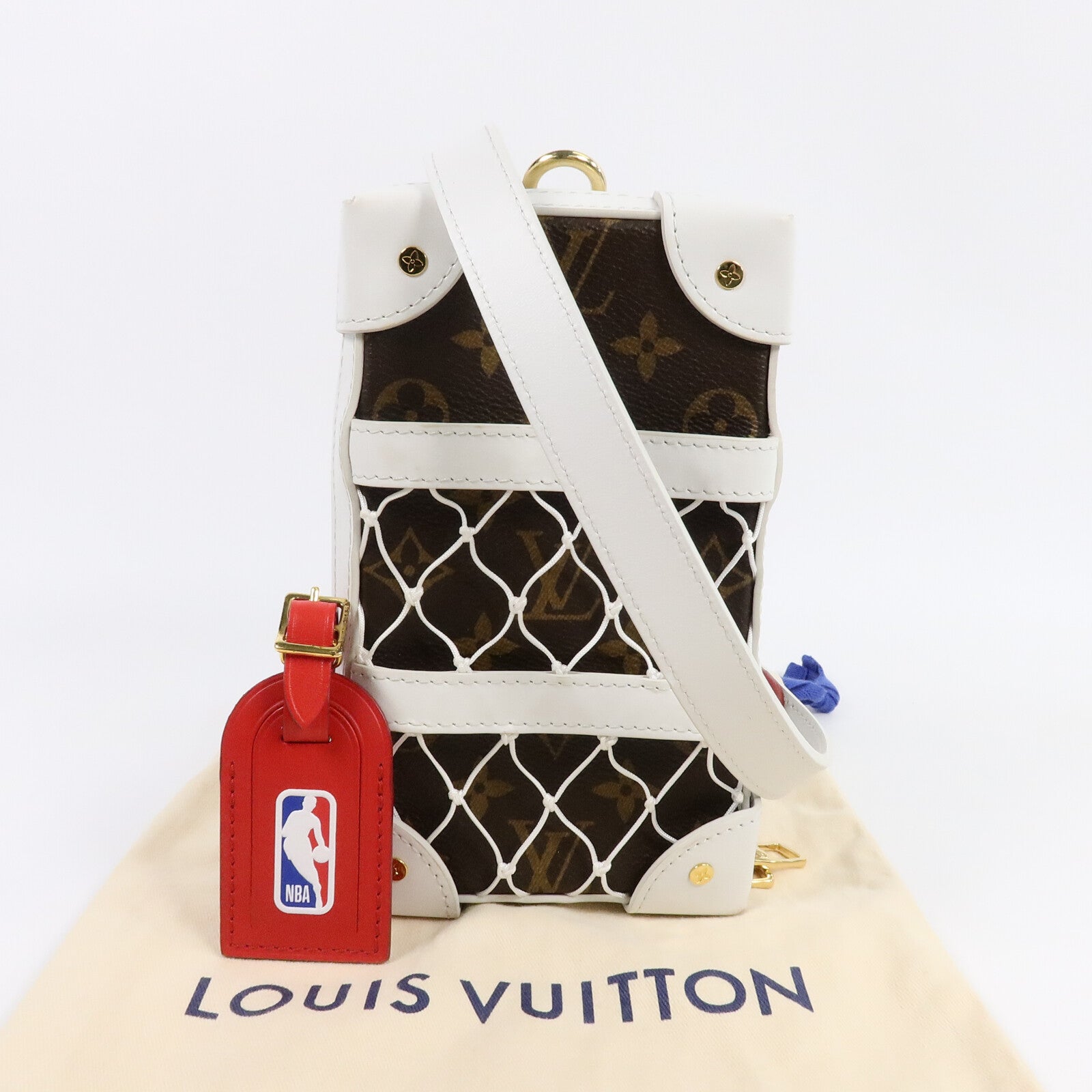 LOUIS VUITTON Monogram LVxNBA Soft Trunk肩背袋