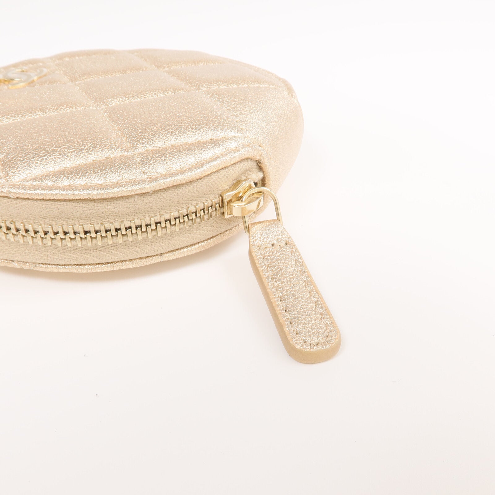 CHANEL 羊皮皮革Matelasse Coin Purse & AirPods Case金扣零錢包