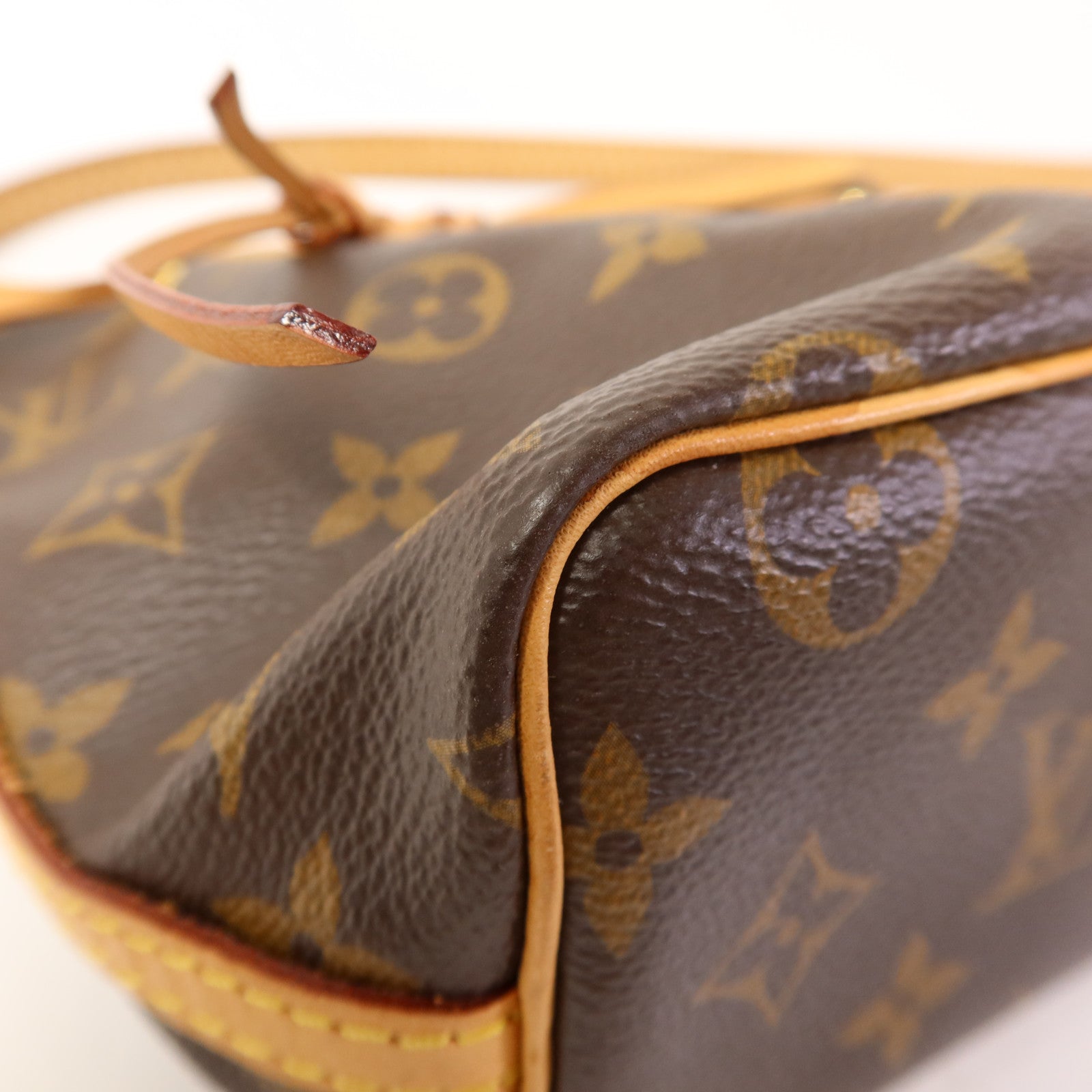 LOUIS VUITTON Monogram Nano Noe金扣肩背袋